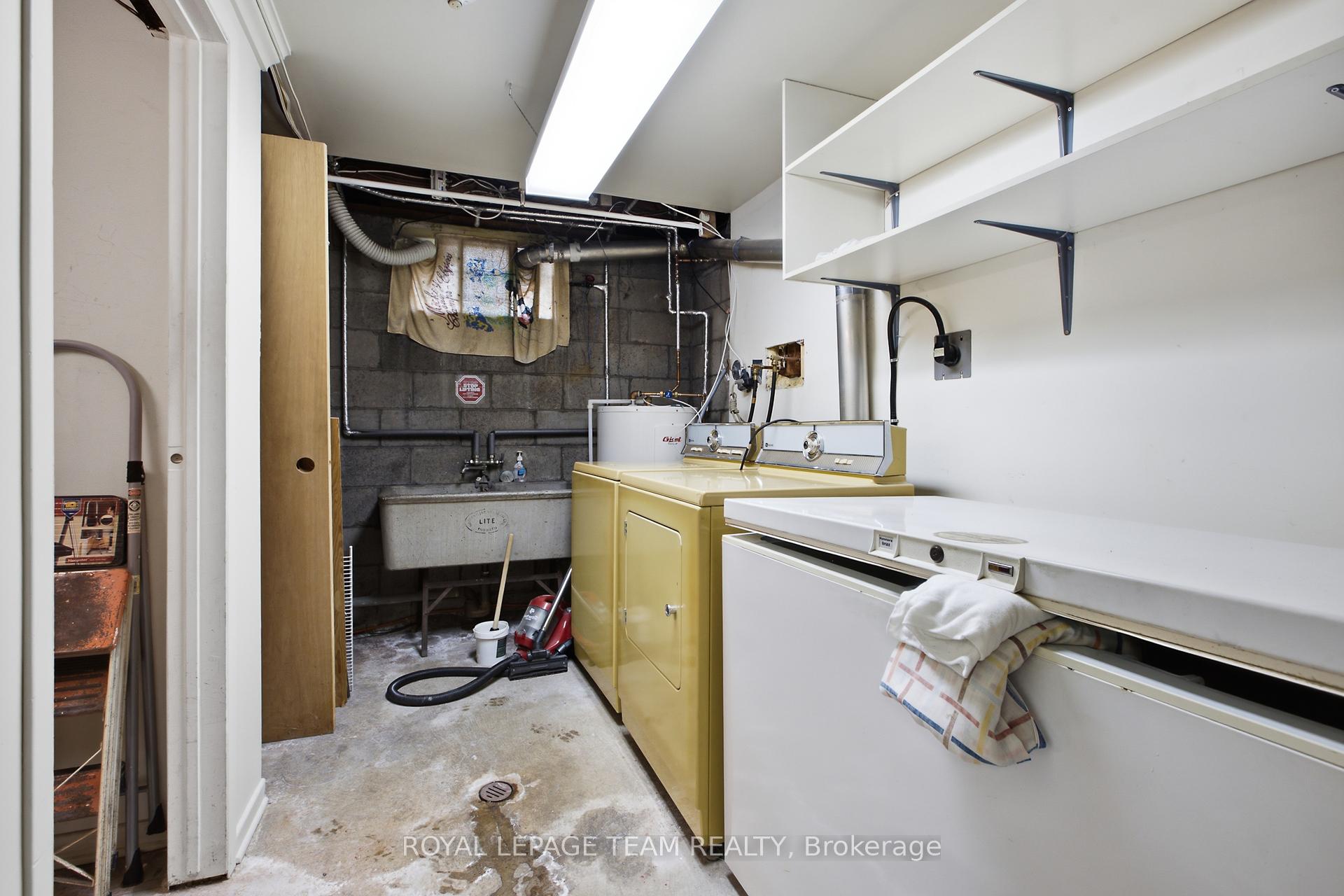 Photo 28 of 1020 Riddell Avenue S, Ottawa, Braemar Park — HOMEH