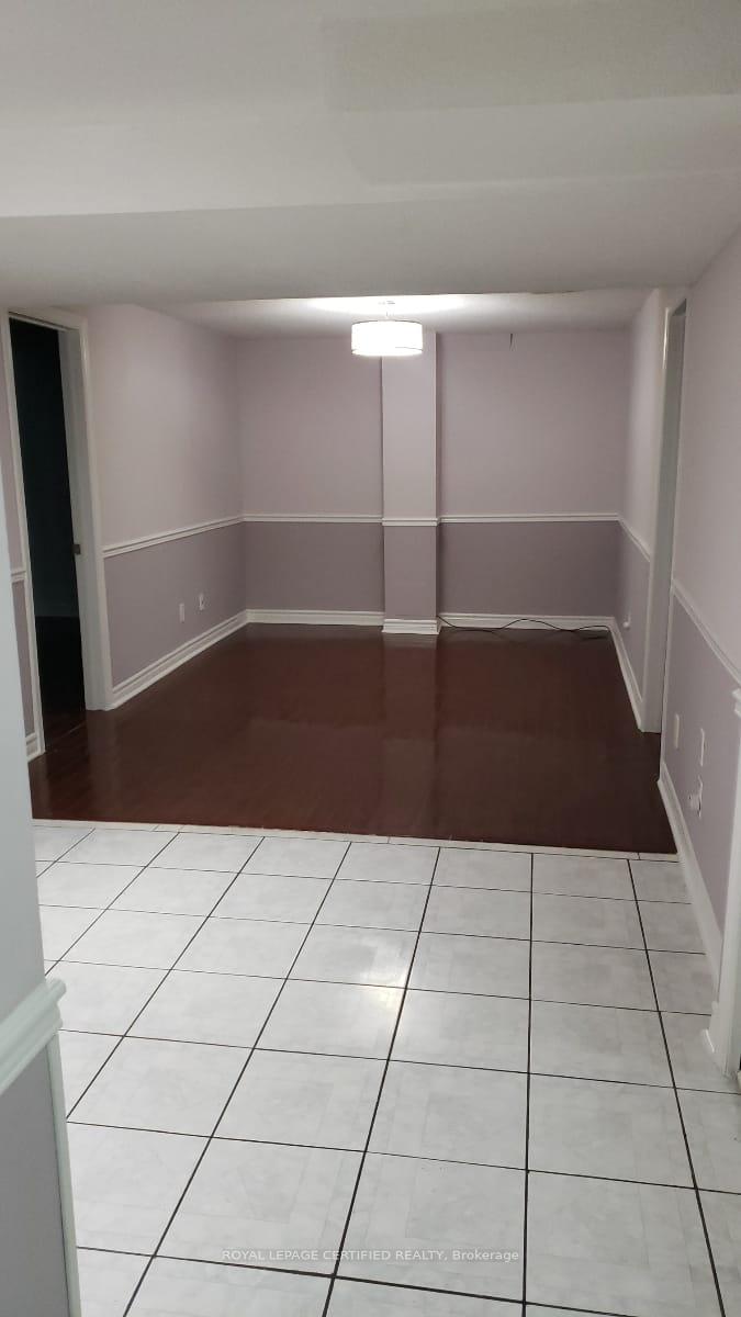 Photo 4 of Unit Bsmt, 44 Red Cedar Crescent, Brampton, Sandringham-Wellington — HOMEH