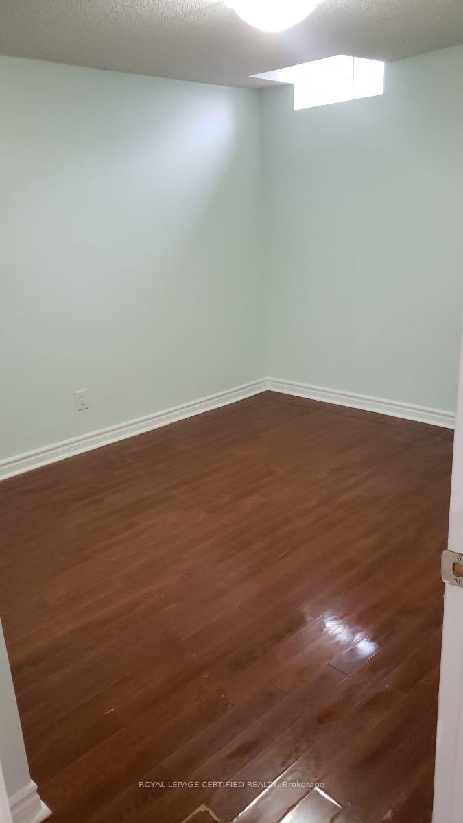 Photo 5 of Unit Bsmt, 44 Red Cedar Crescent, Brampton, Sandringham-Wellington — HOMEH
