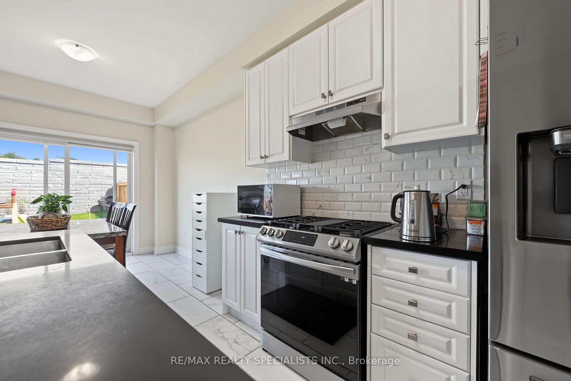 Photo 17 of 50 Janes Crescent, New Tecumseth, Rural New Tecumseth — HOMEH