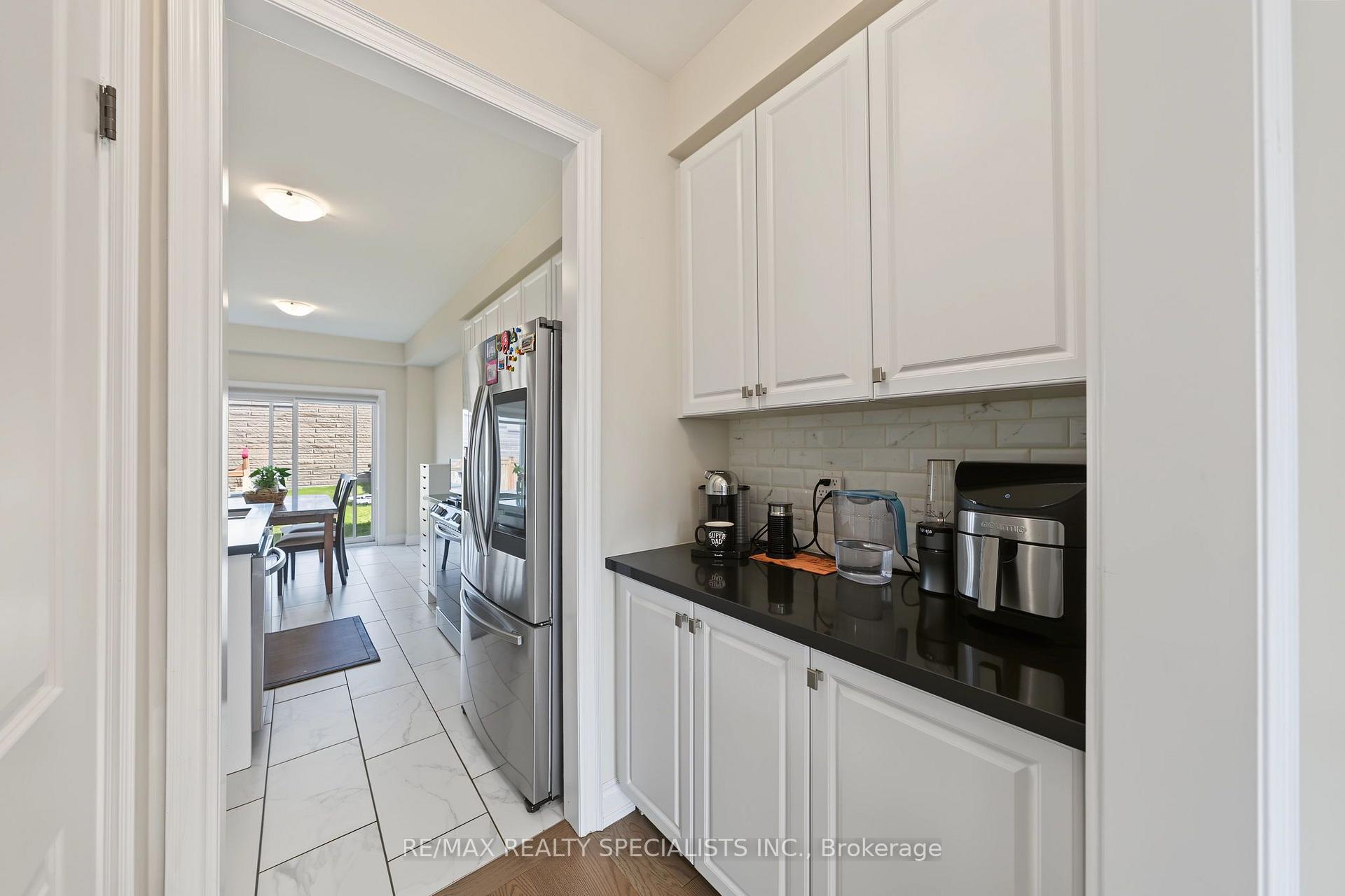 Photo 19 of 50 Janes Crescent, New Tecumseth, Rural New Tecumseth — HOMEH