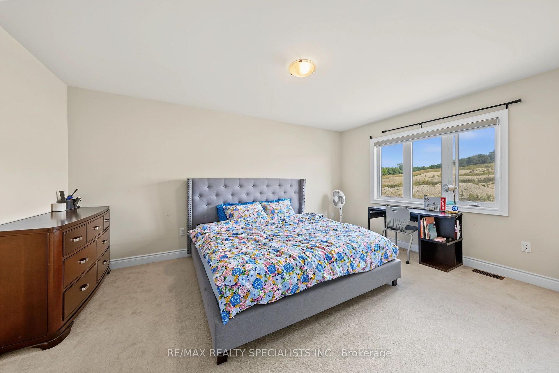 Photo 35 of 50 Janes Crescent, New Tecumseth, Rural New Tecumseth — HOMEH