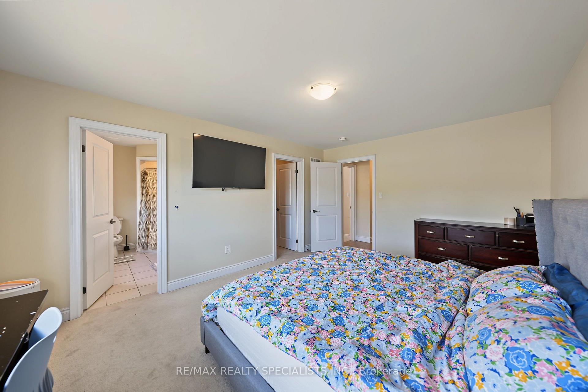 Photo 37 of 50 Janes Crescent, New Tecumseth, Rural New Tecumseth — HOMEH