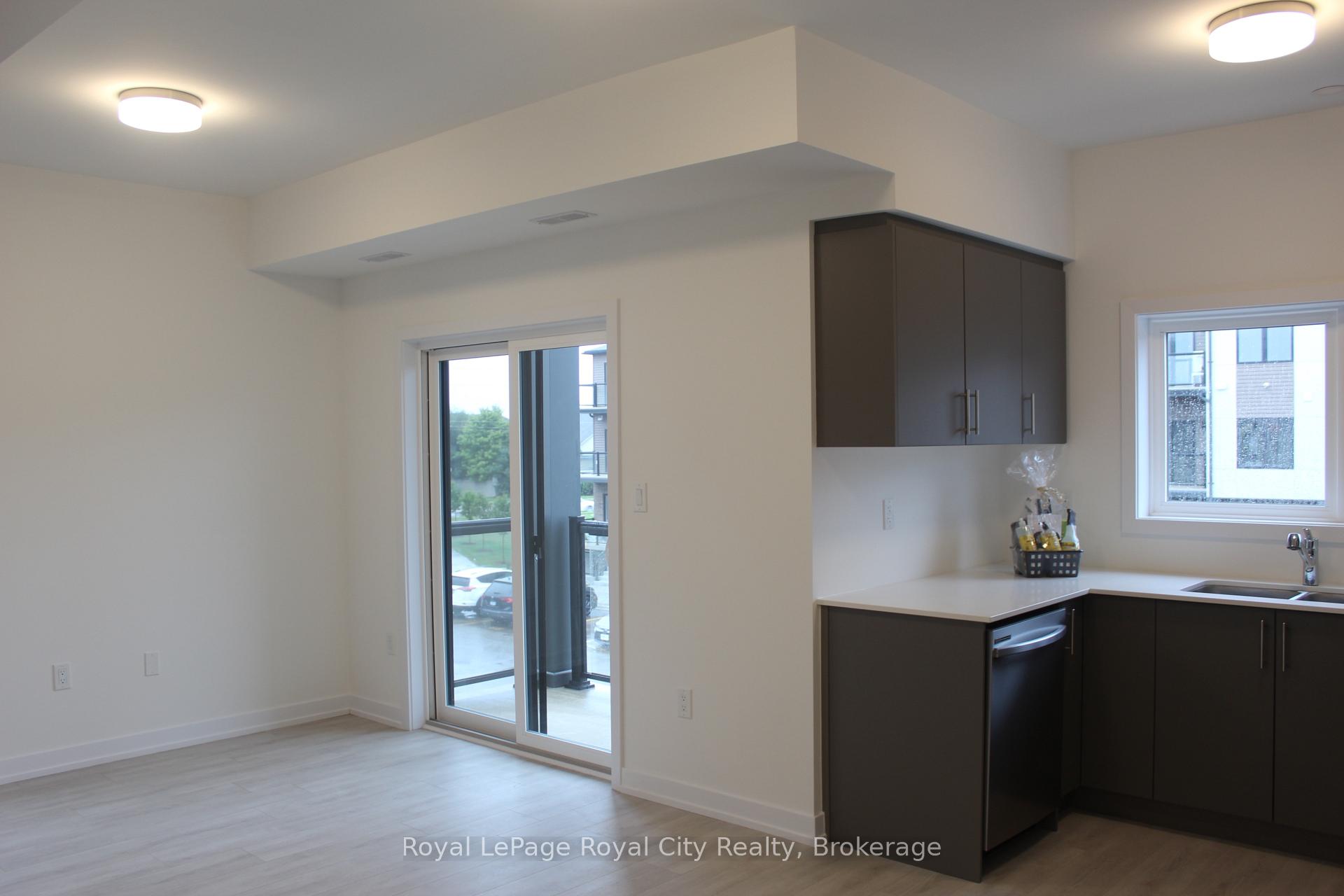 Photo 6 of Unit 70, 42 Lowes Road W, Guelph, Clairfields/Hanlon Business Park — HOMEH
