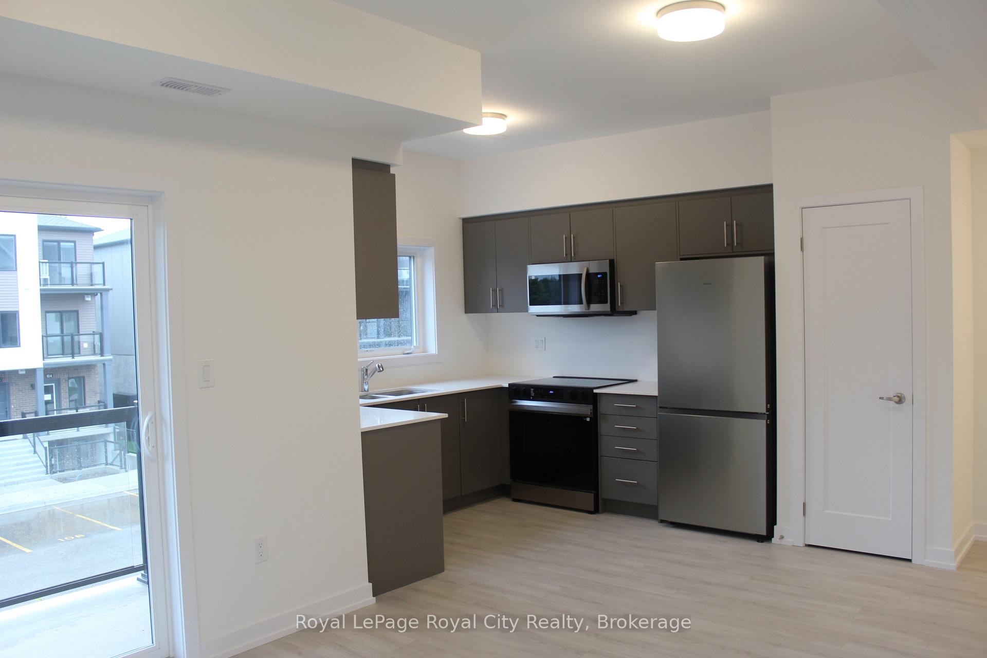 Photo 8 of Unit 70, 42 Lowes Road W, Guelph, Clairfields/Hanlon Business Park — HOMEH