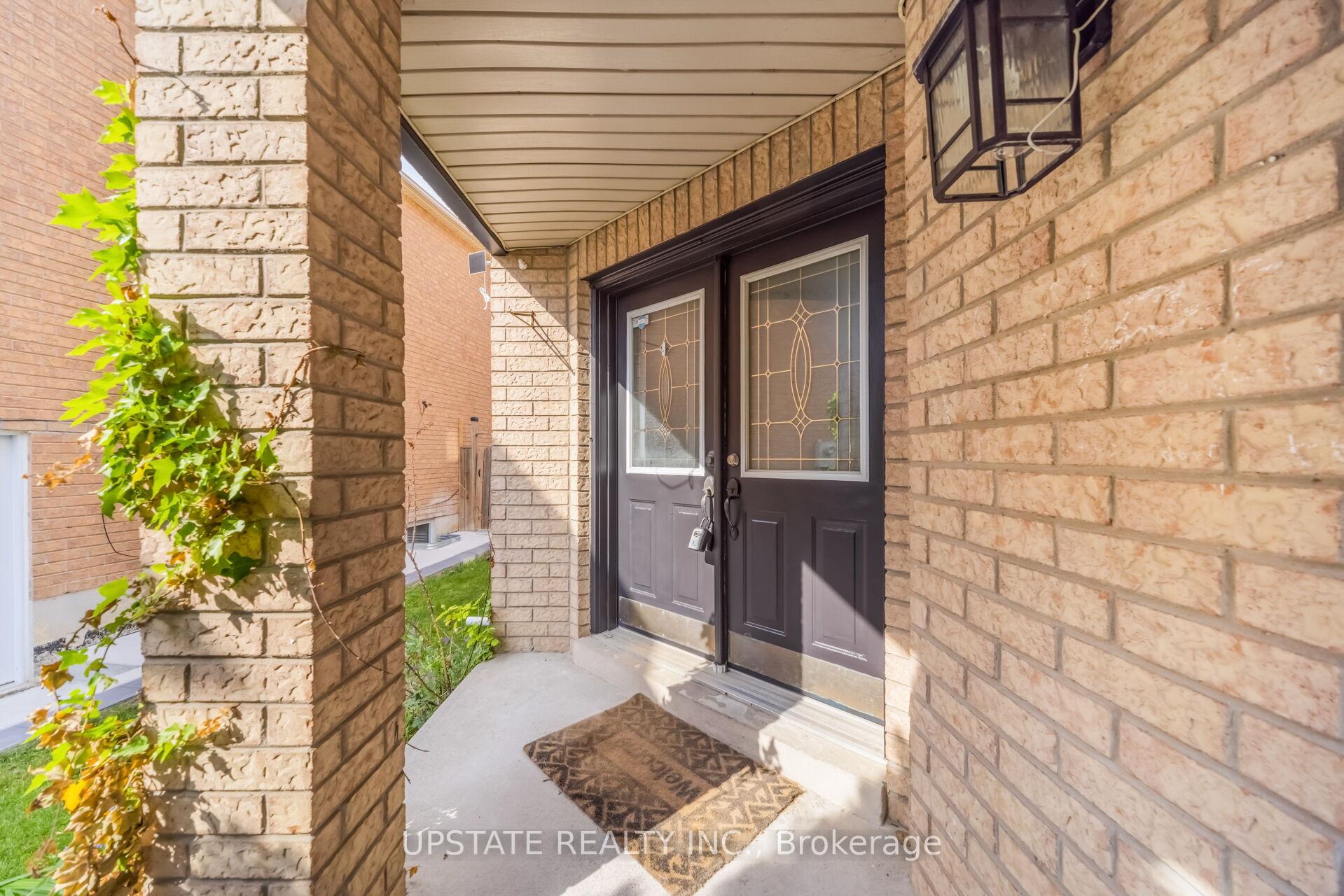 Photo 3 of 6445 Valiant Heights, Mississauga, Meadowvale Village — HOMEH