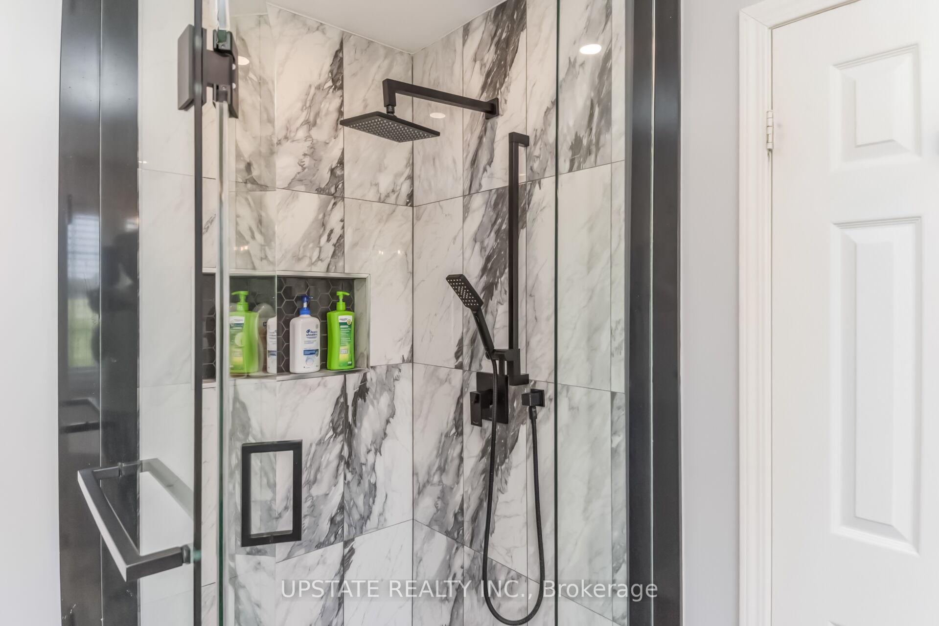 Photo 23 of 6445 Valiant Heights, Mississauga, Meadowvale Village — HOMEH