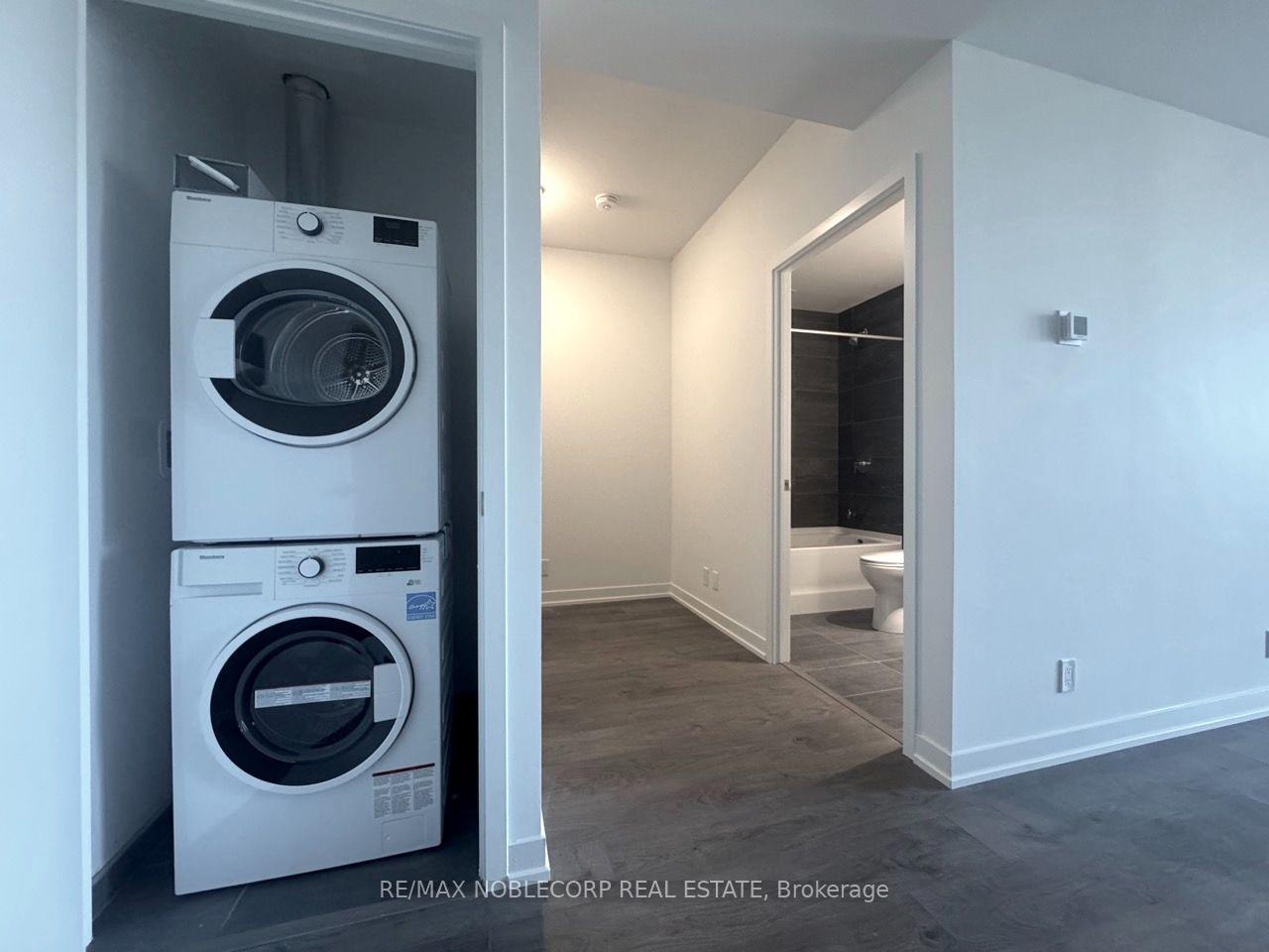 Photo 4 of Unit 912, 39 Mary Street, Barrie, City Centre — HOMEH