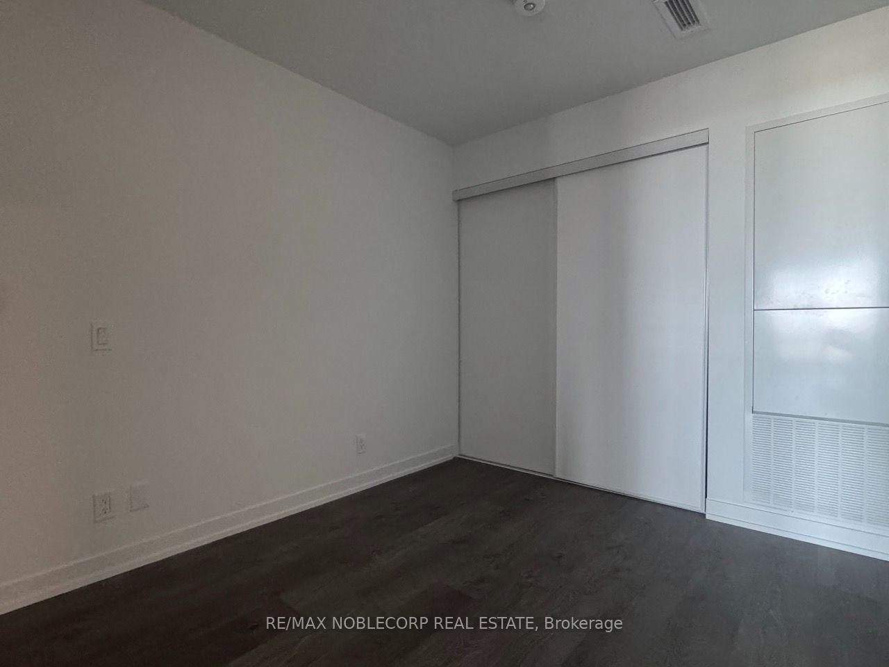 Photo 7 of Unit 912, 39 Mary Street, Barrie, City Centre — HOMEH