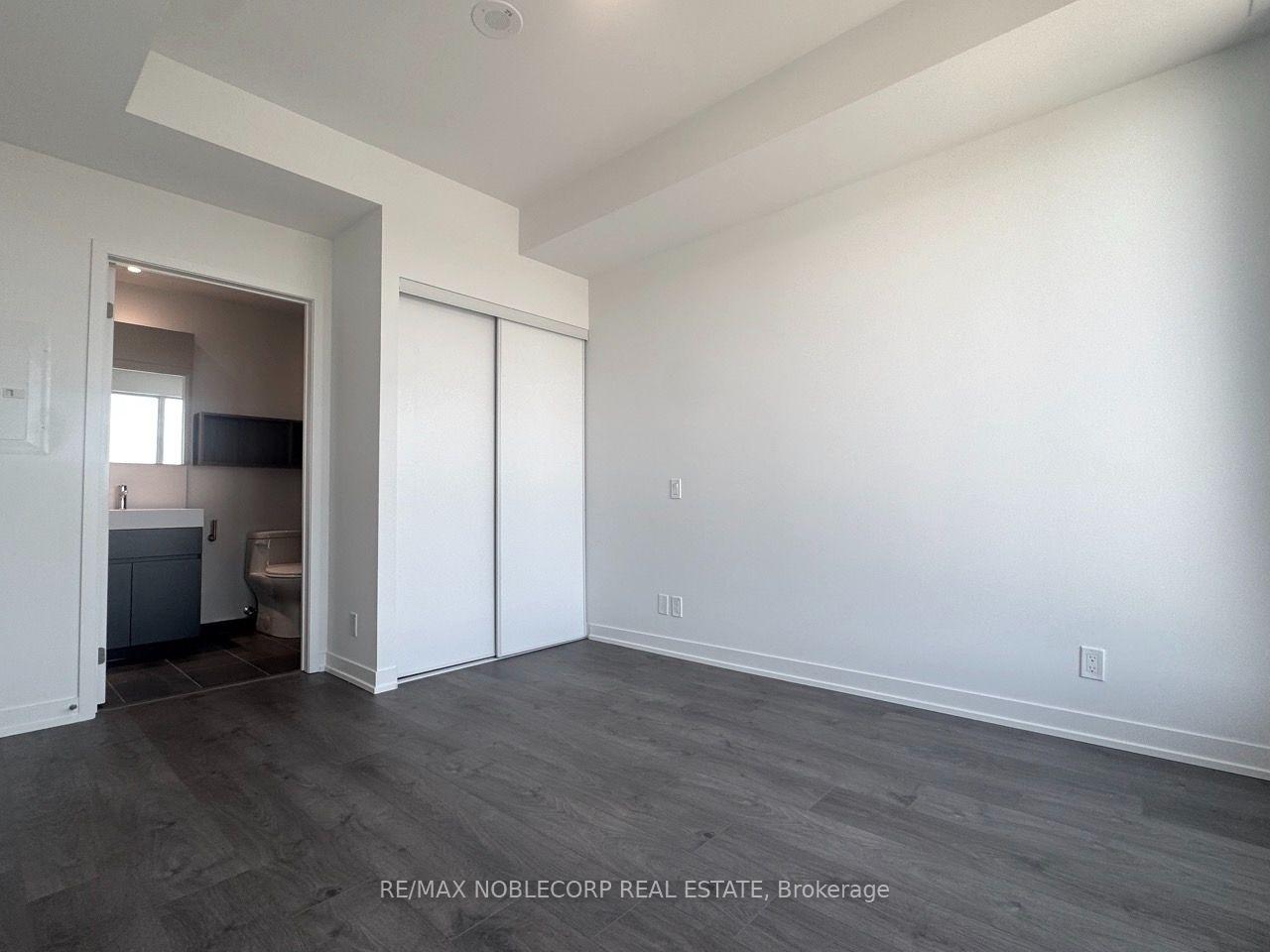 Photo 11 of Unit 912, 39 Mary Street, Barrie, City Centre — HOMEH