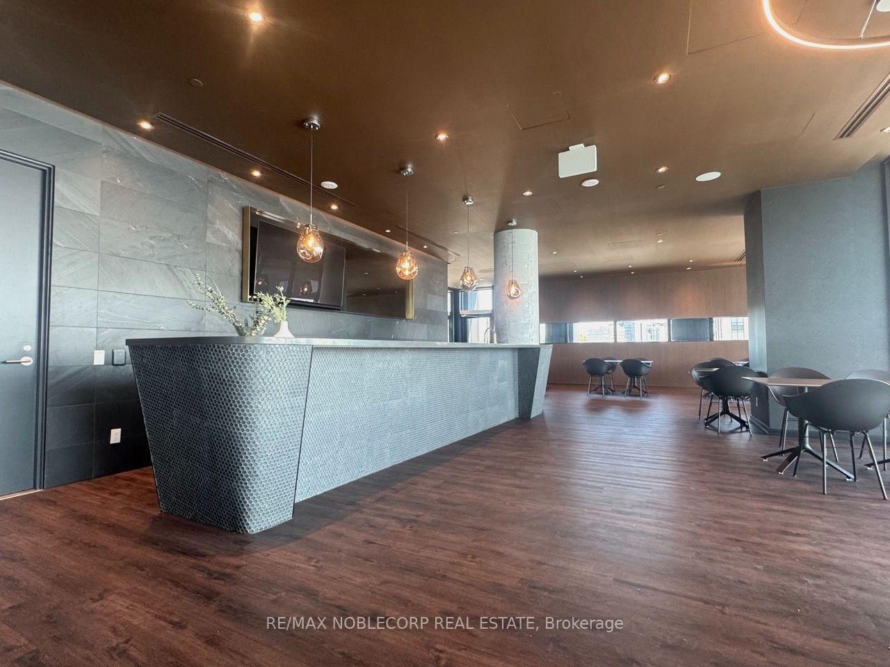 Photo 19 of Unit 912, 39 Mary Street, Barrie, City Centre — HOMEH