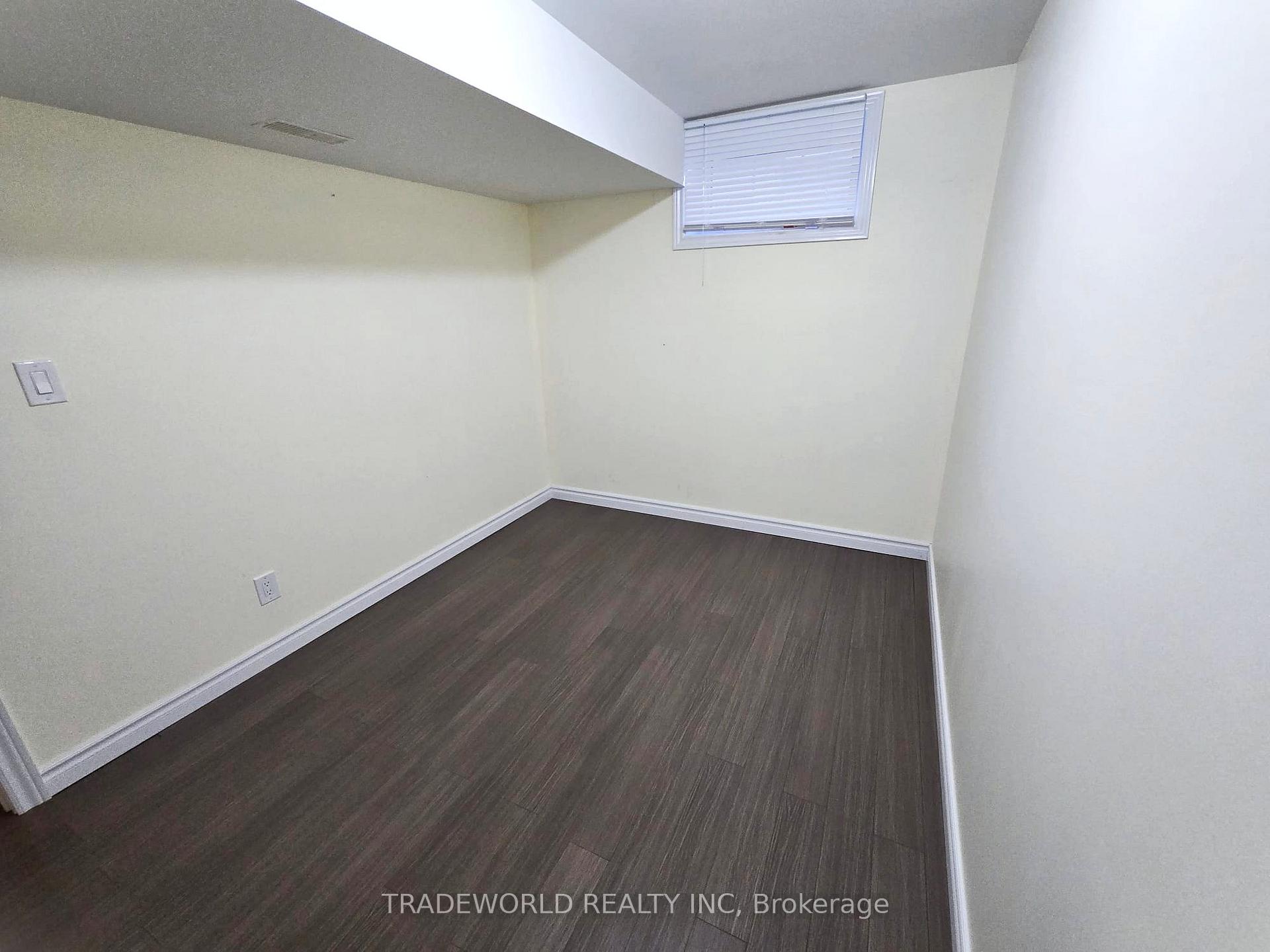 Photo 4 of Unit Bsmt, 1 Donald Buttress Boulevard W, Markham, Cathedraltown — HOMEH