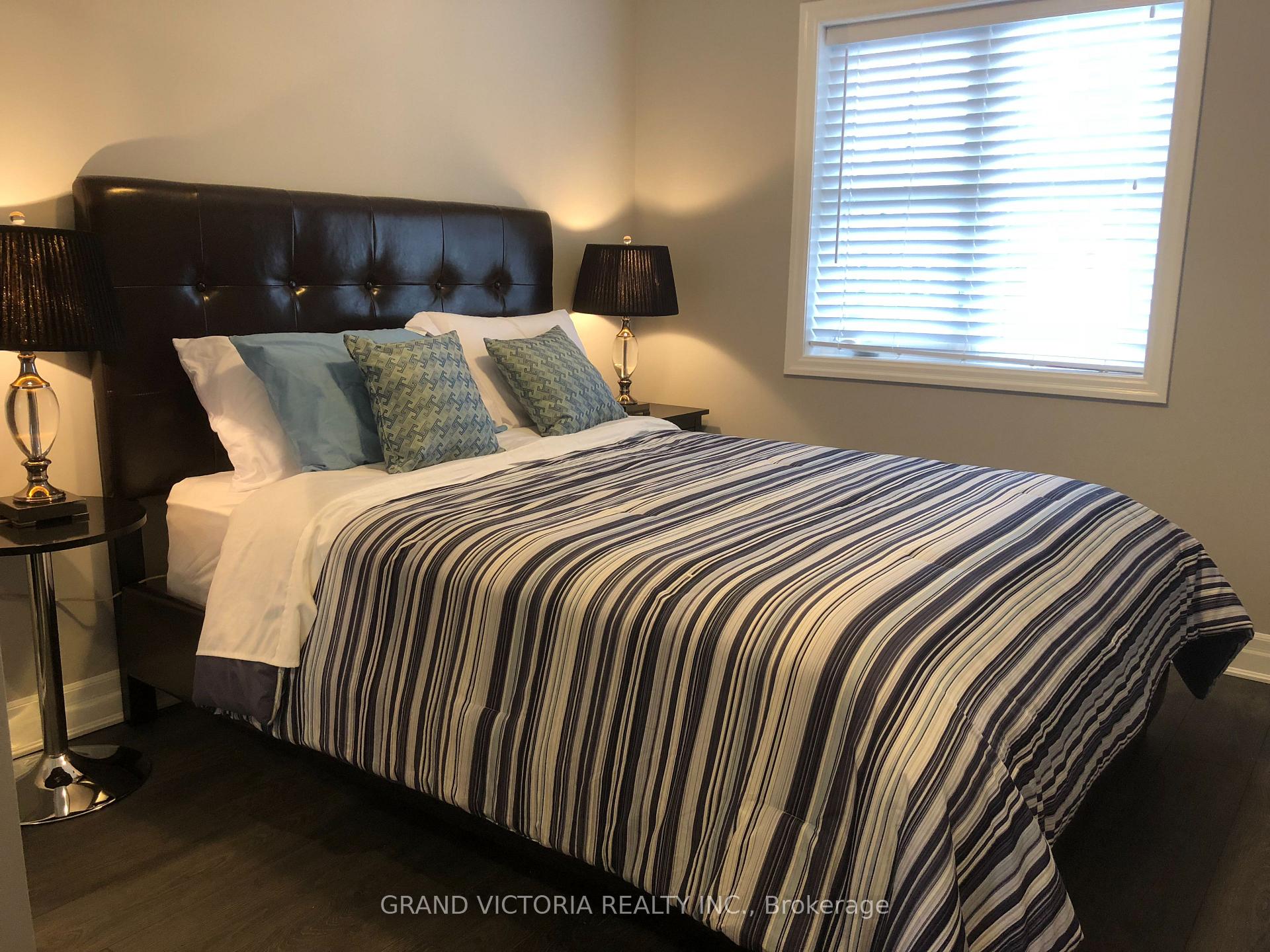 Photo 4 of Unit 10, 22 Spring Creek Drive, Hamilton, Waterdown — HOMEH