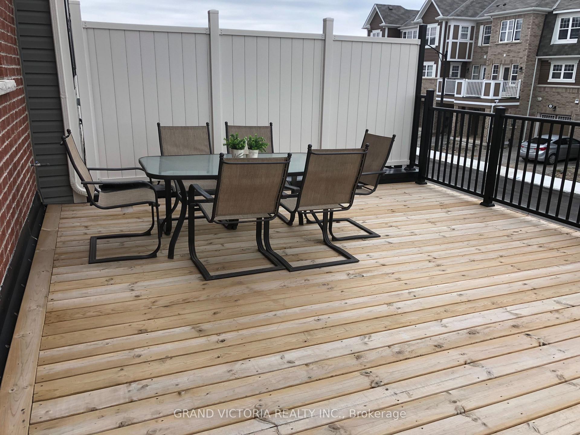 Photo 7 of Unit 10, 22 Spring Creek Drive, Hamilton, Waterdown — HOMEH