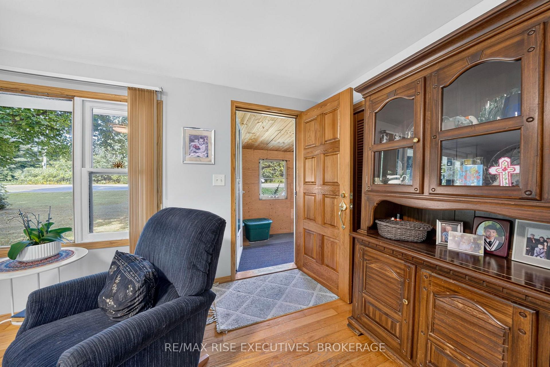 Photo 8 of 6900 Perth Road, South Frontenac, Frontenac South — HOMEH