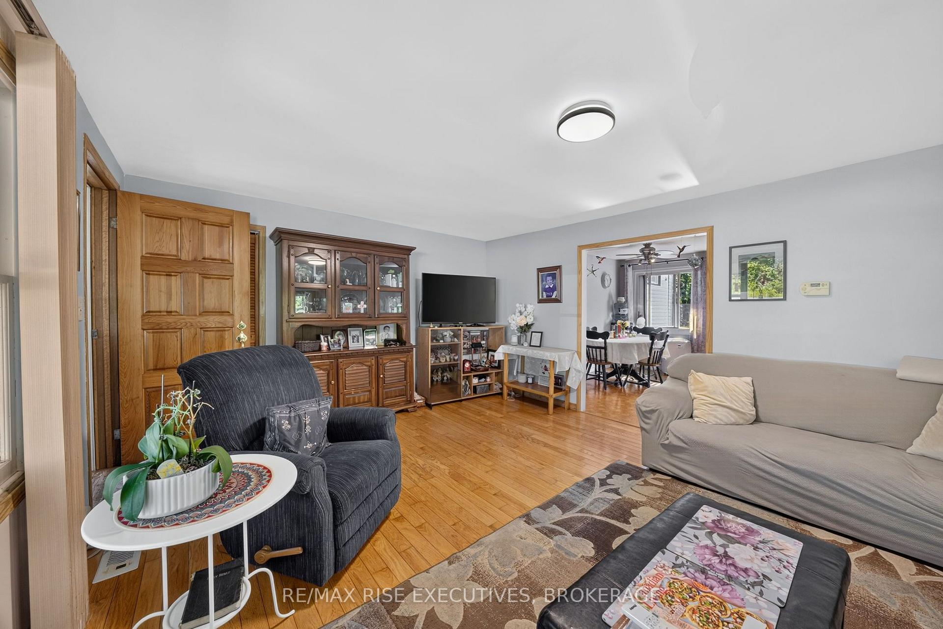Photo 9 of 6900 Perth Road, South Frontenac, Frontenac South — HOMEH