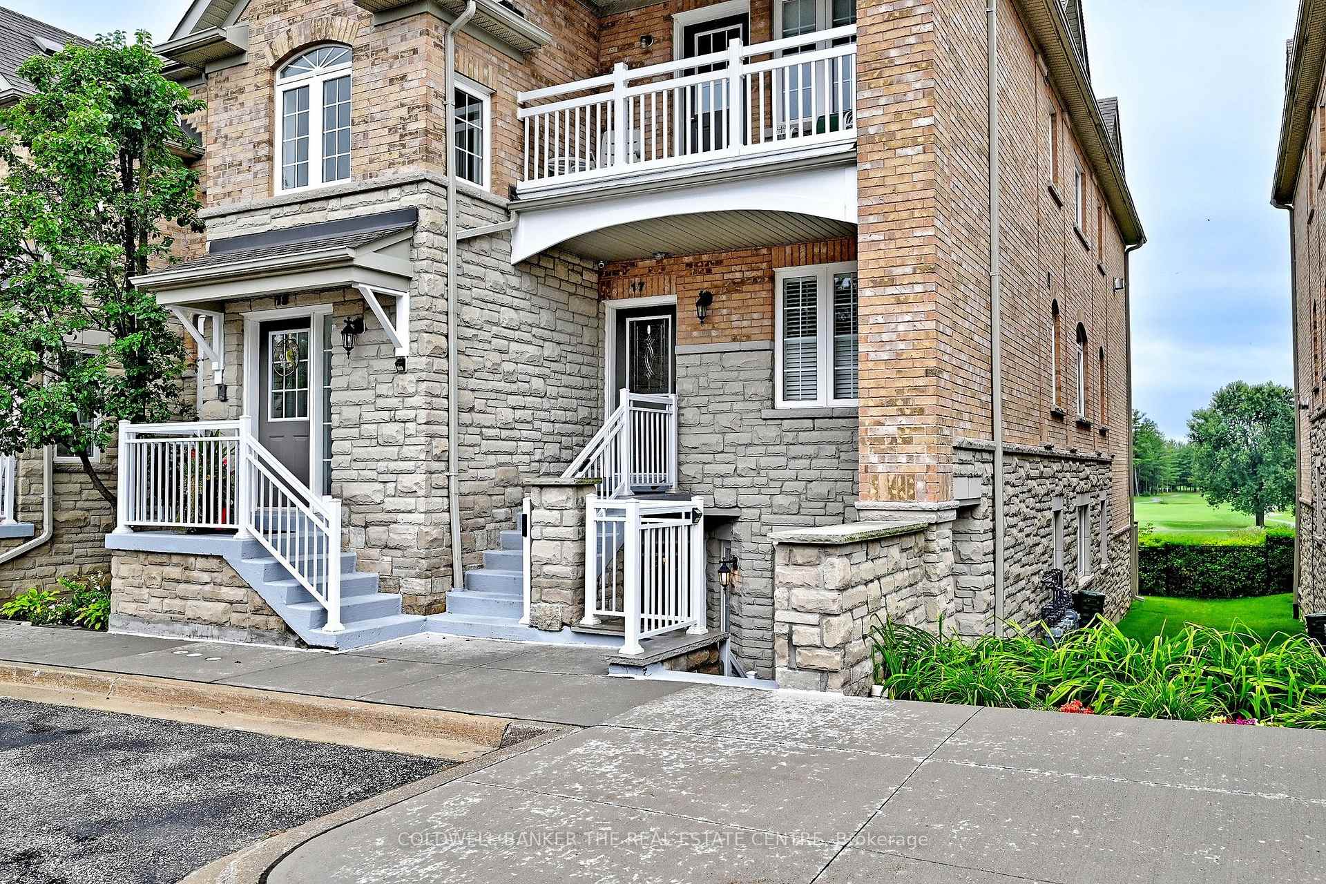 Photo 2 of Unit 16, 520 Silken Laumann Drive, Newmarket, Stonehaven-Wyndham — HOMEH