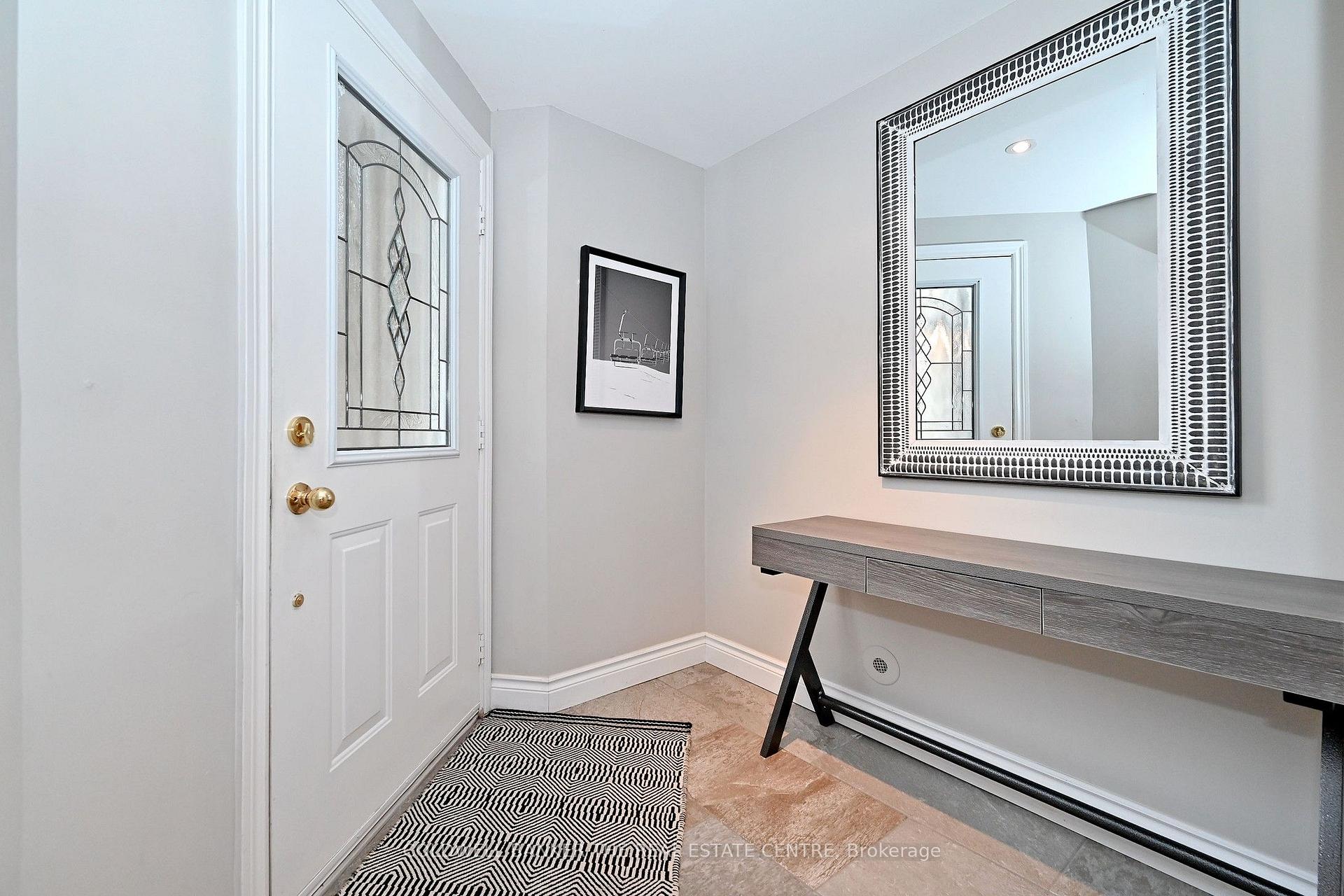Photo 5 of Unit 16, 520 Silken Laumann Drive, Newmarket, Stonehaven-Wyndham — HOMEH
