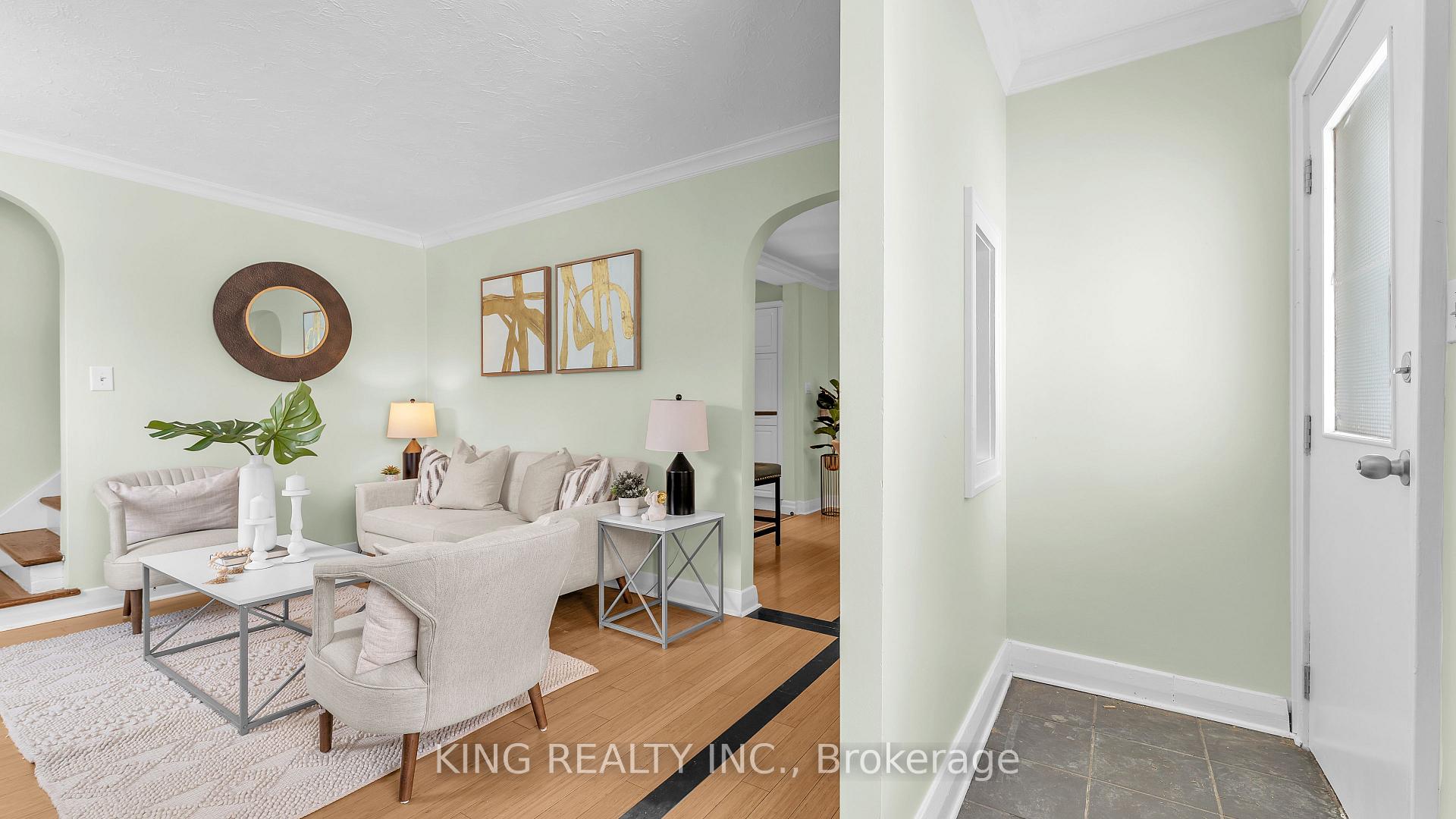 Photo 3 of 727 Whetter Avenue, London, South H — HOMEH