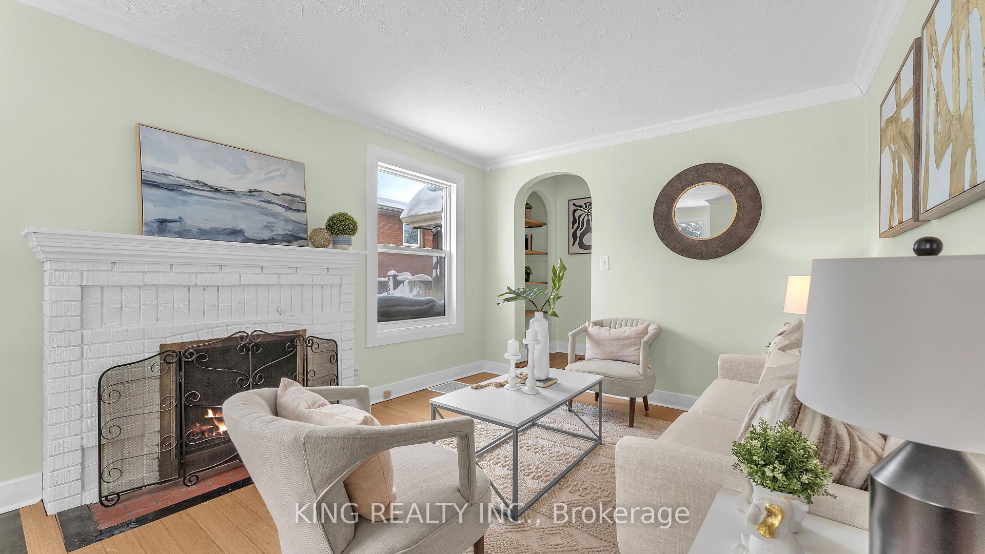 Photo 6 of 727 Whetter Avenue, London, South H — HOMEH