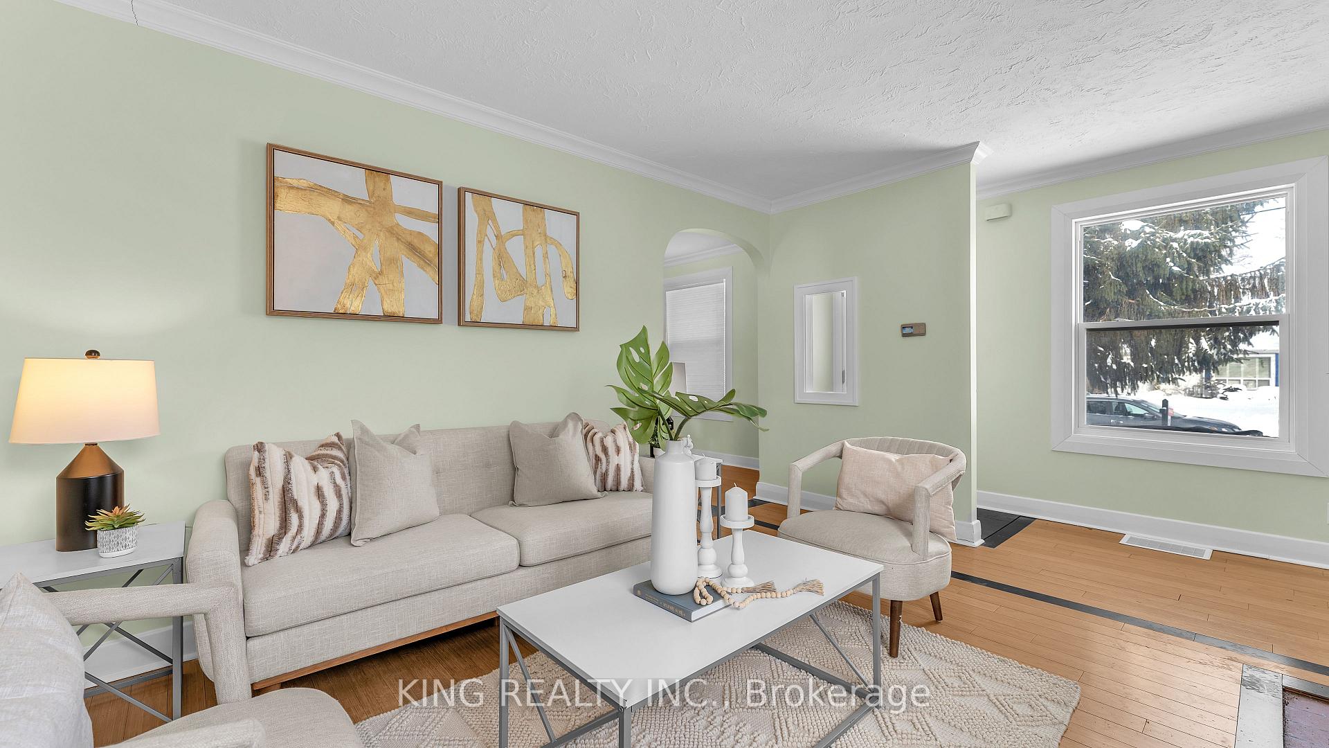 Photo 7 of 727 Whetter Avenue, London, South H — HOMEH