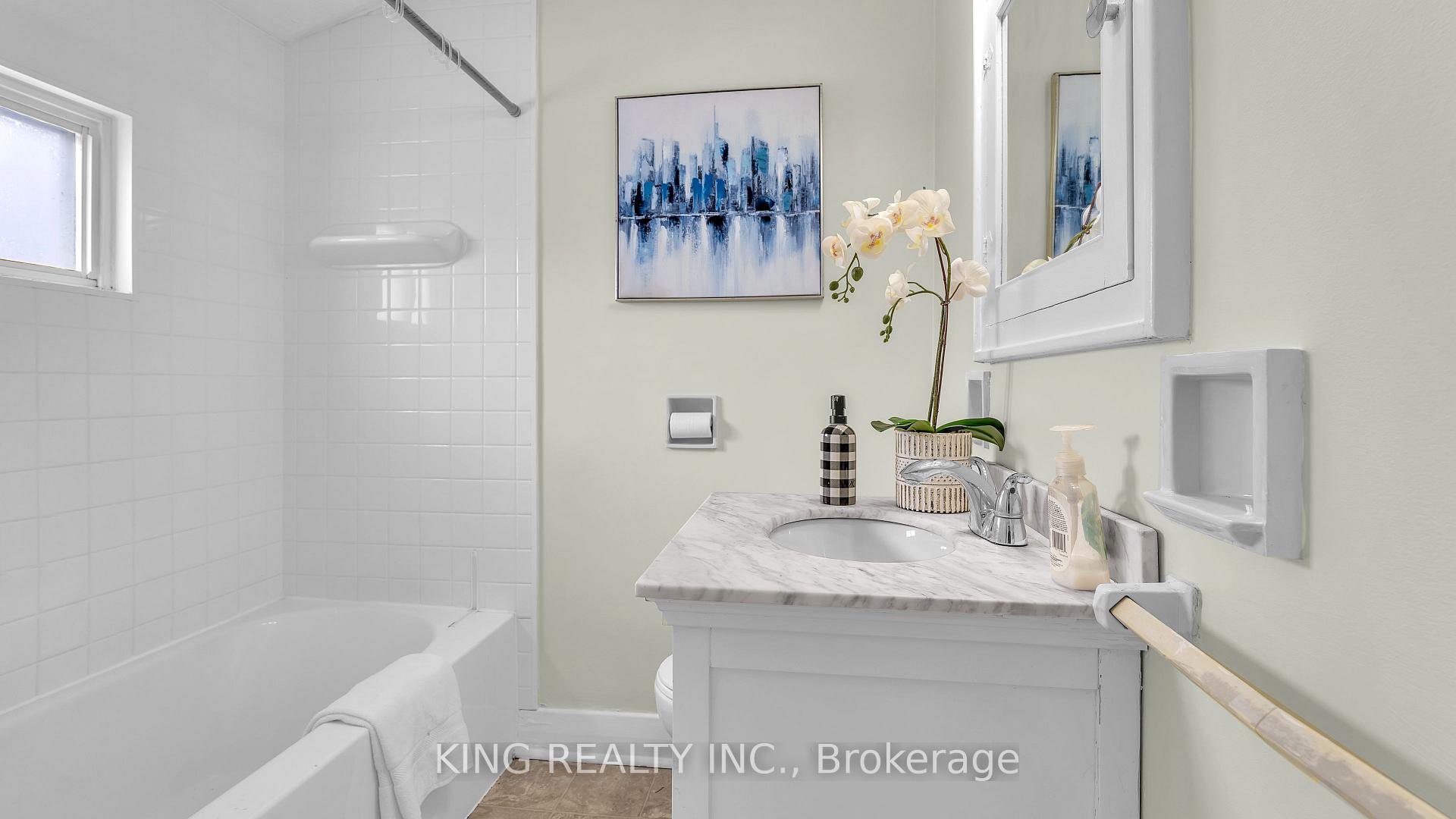 Photo 20 of 727 Whetter Avenue, London, South H — HOMEH