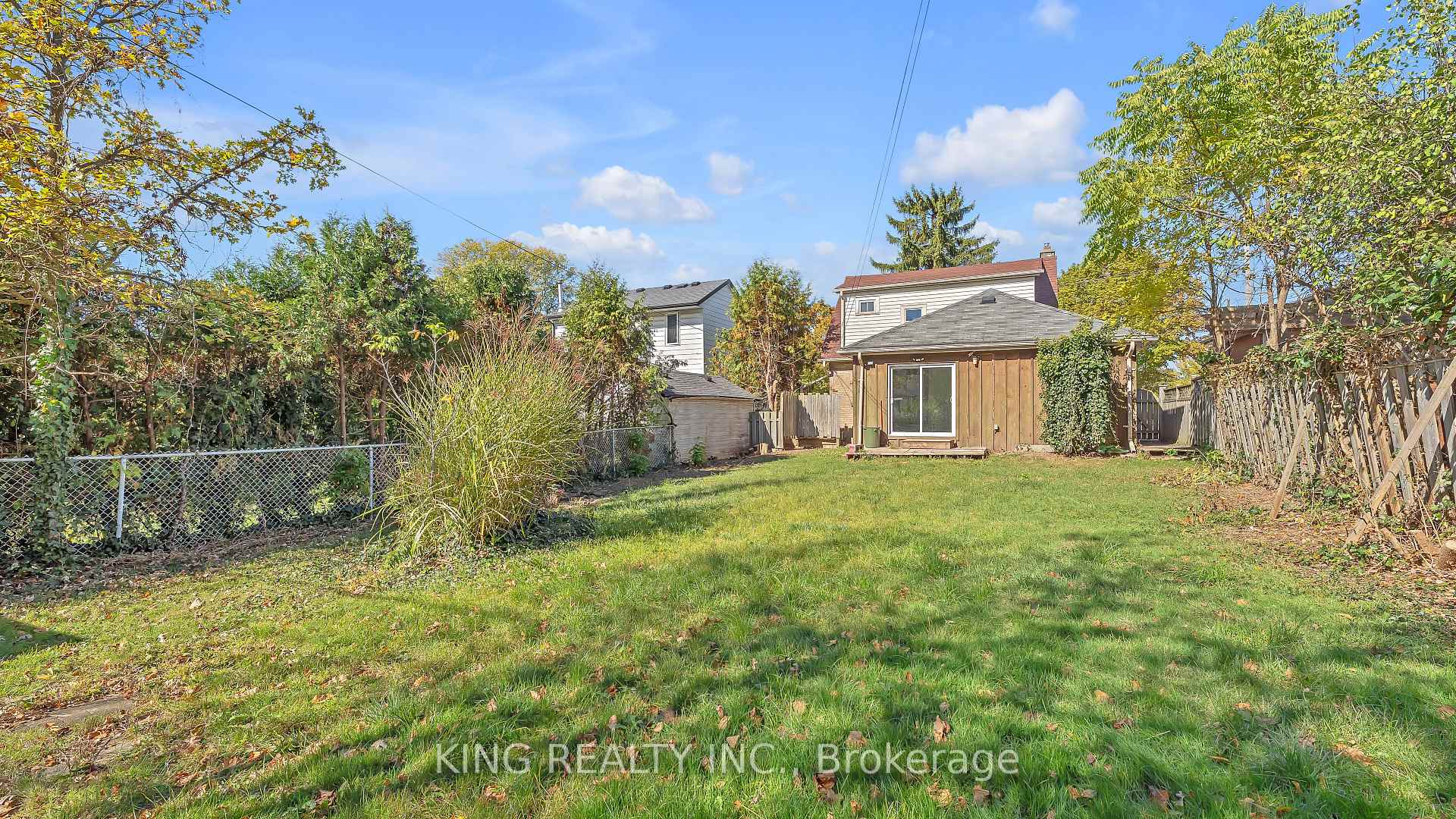 Photo 27 of 727 Whetter Avenue, London, South H — HOMEH