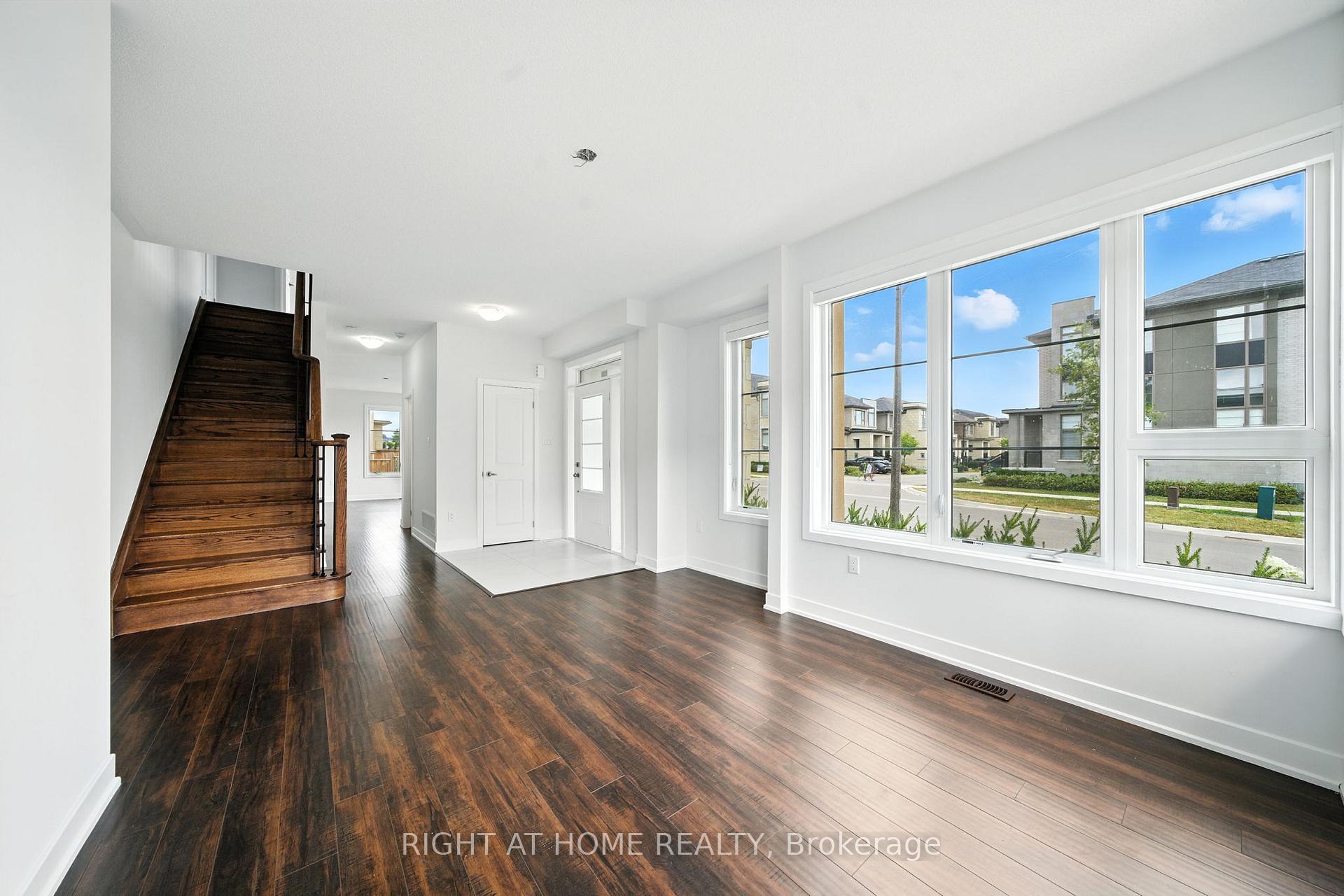 Photo 4 of 108 Vanier Street, Whitby, Pringle Creek — HOMEH