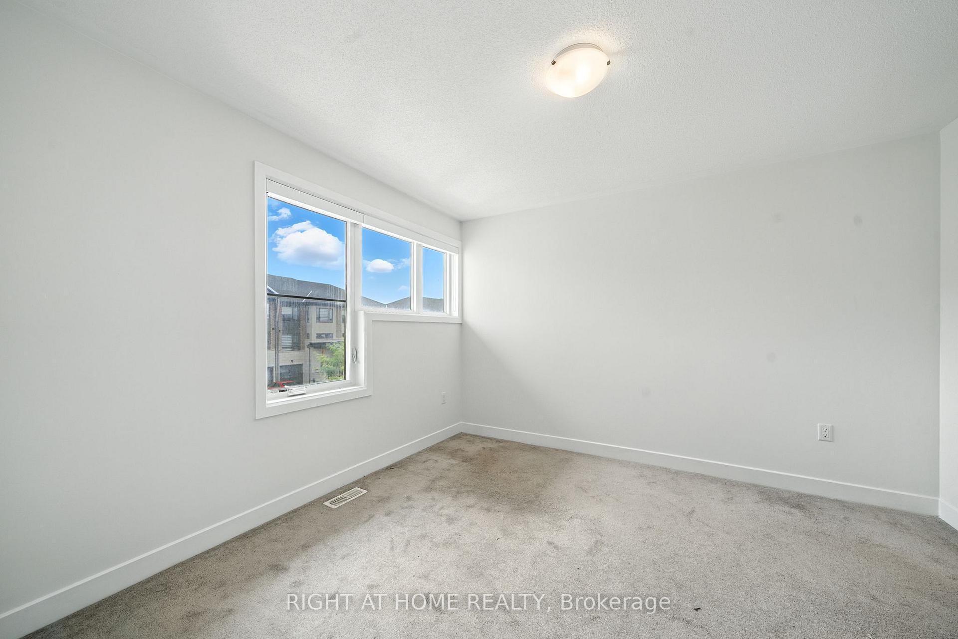 Photo 17 of 108 Vanier Street, Whitby, Pringle Creek — HOMEH