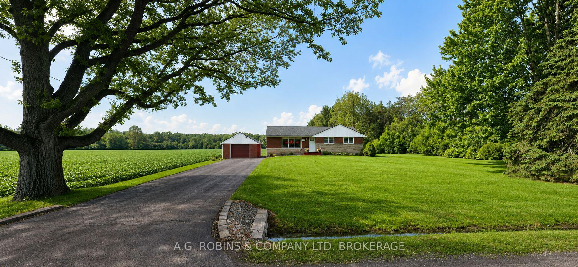 Photo 2 of 957 Ridge Road, Welland, Cooks Mills — HOMEH
