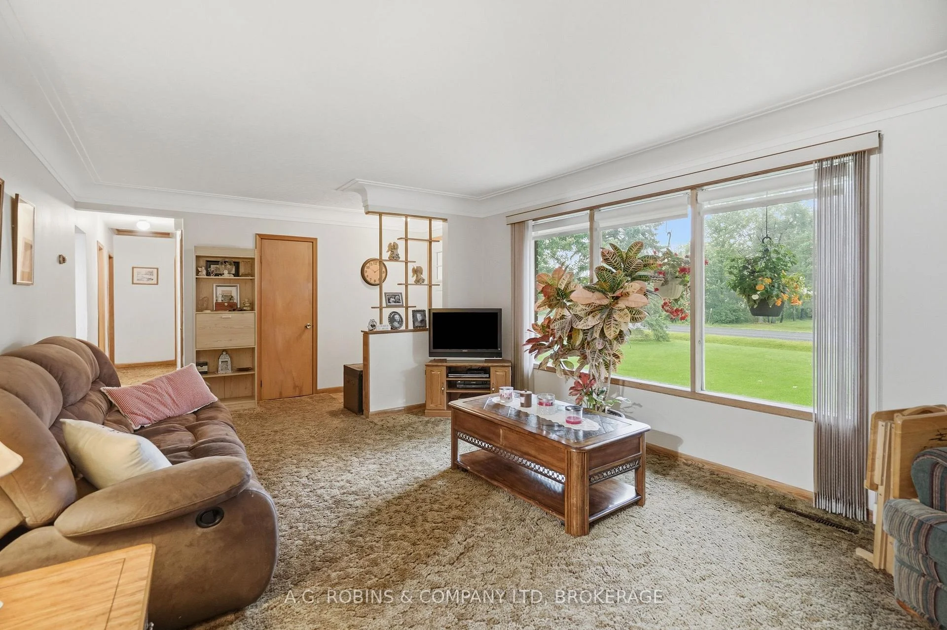 Photo 29 of 957 Ridge Road, Welland, Cooks Mills — HOMEH