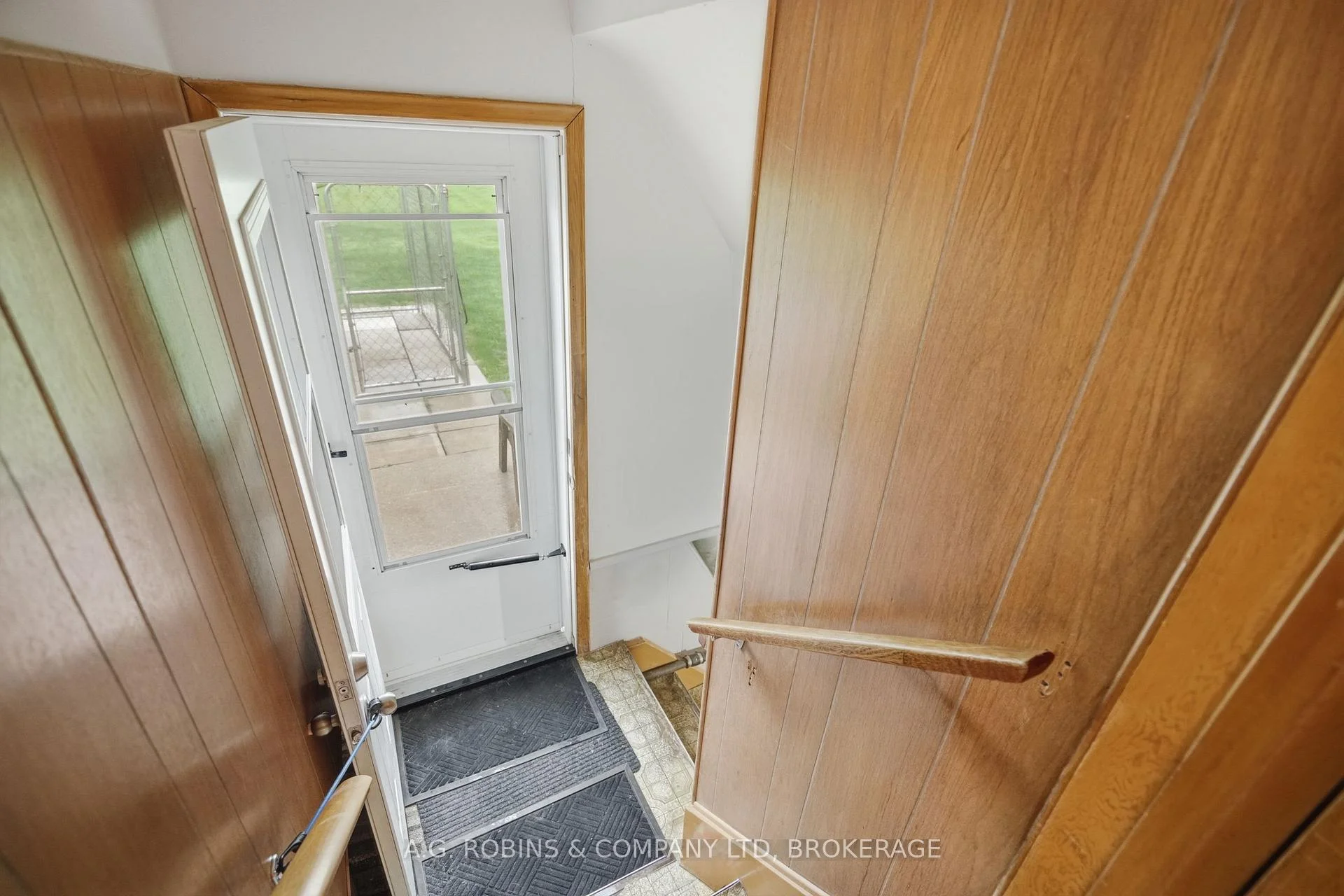 Photo 38 of 957 Ridge Road, Welland, Cooks Mills — HOMEH