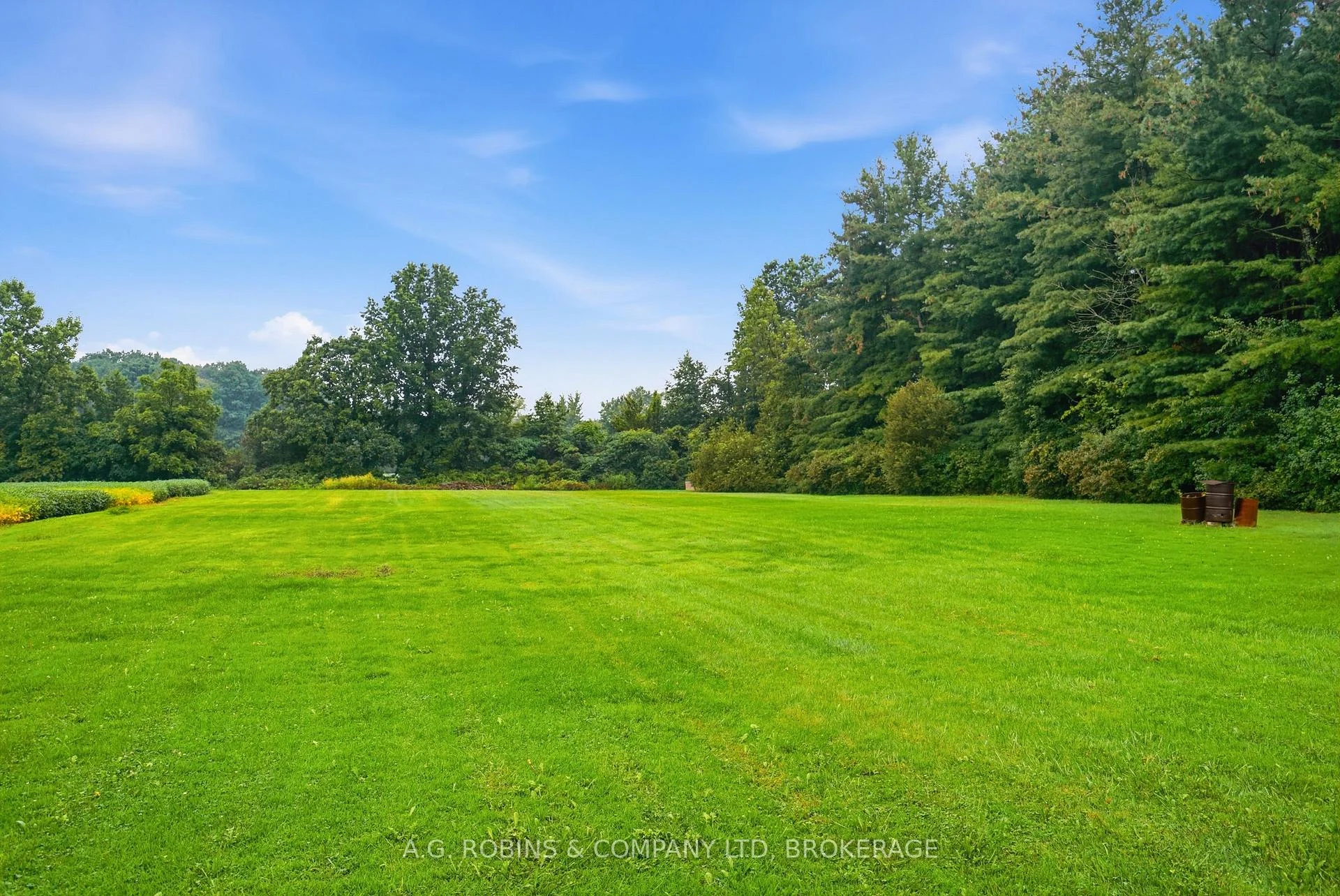 Photo 47 of 957 Ridge Road, Welland, Cooks Mills — HOMEH