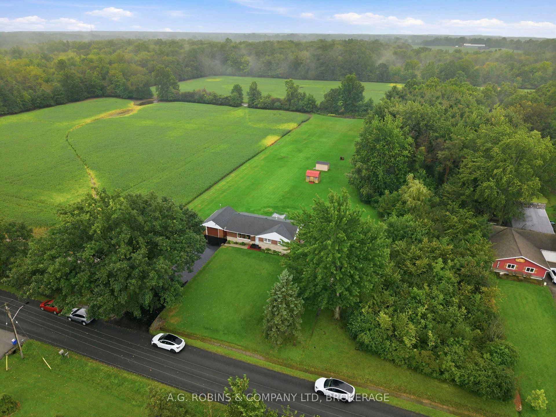 Photo 52 of 957 Ridge Road, Welland, Cooks Mills — HOMEH