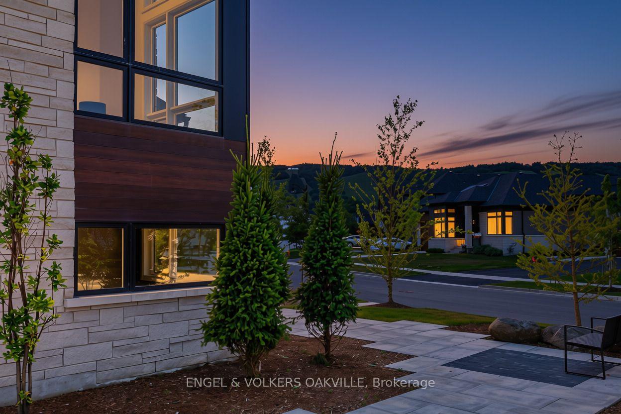 Photo 7 of 117 Stoneleigh Drive, Blue Mountains — HOMEH