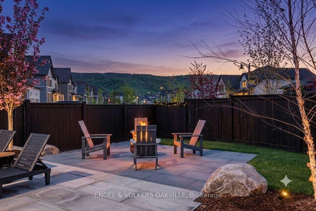 Photo 12 of 117 Stoneleigh Drive, Blue Mountains — HOMEH