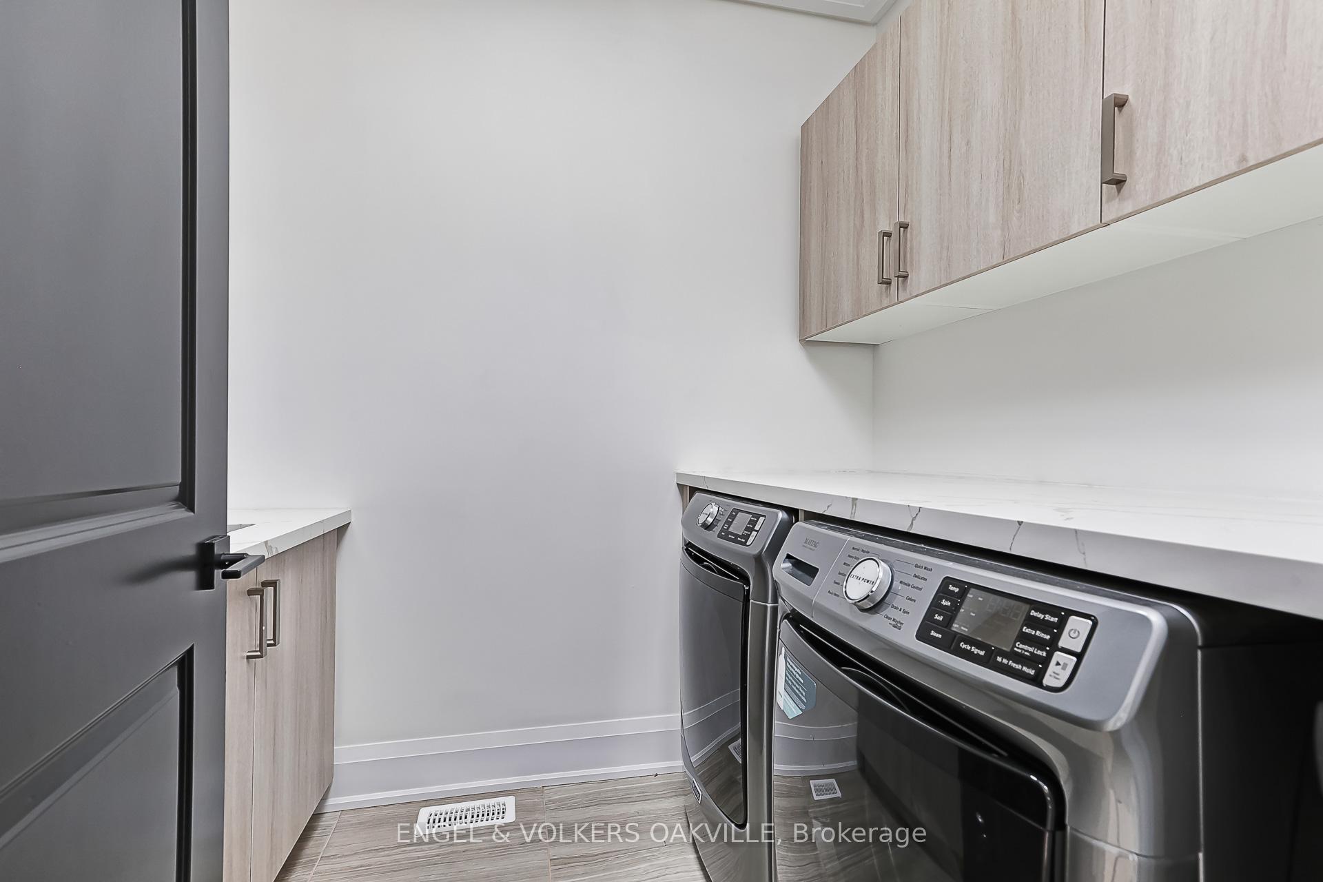 Photo 48 of 117 Stoneleigh Drive, Blue Mountains — HOMEH