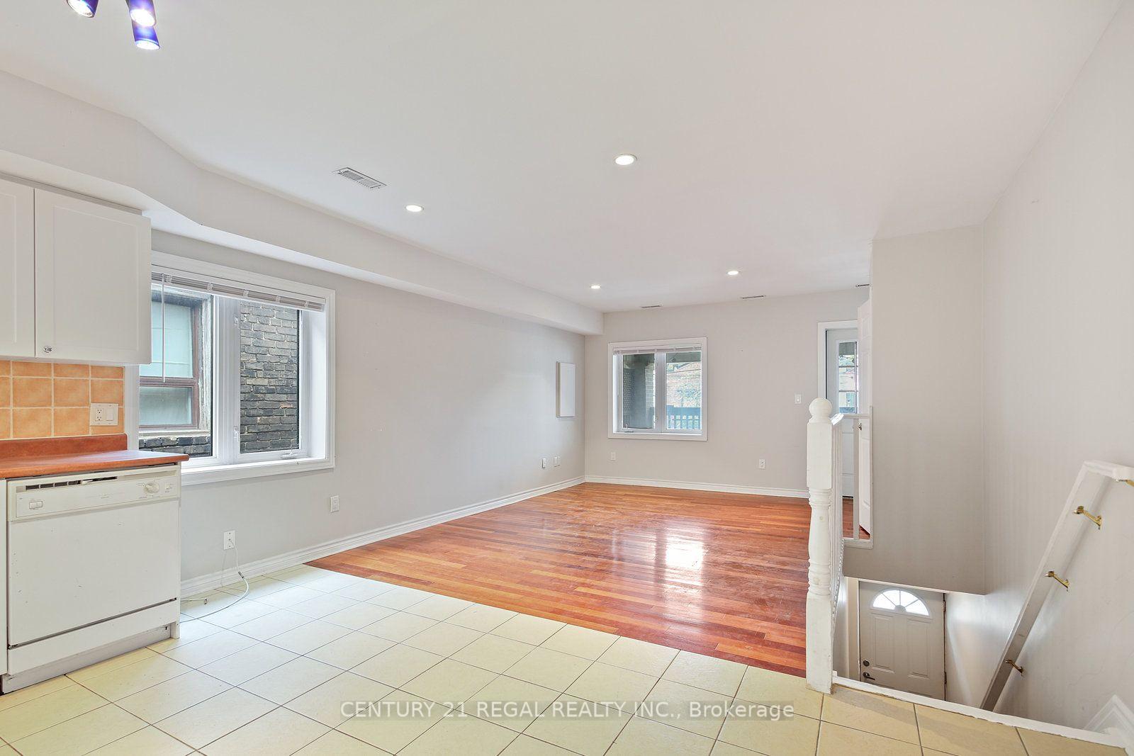 Photo 12 of Unit 2nd Floor, 1117 Queen Street E, Toronto, South Riverdale — HOMEH