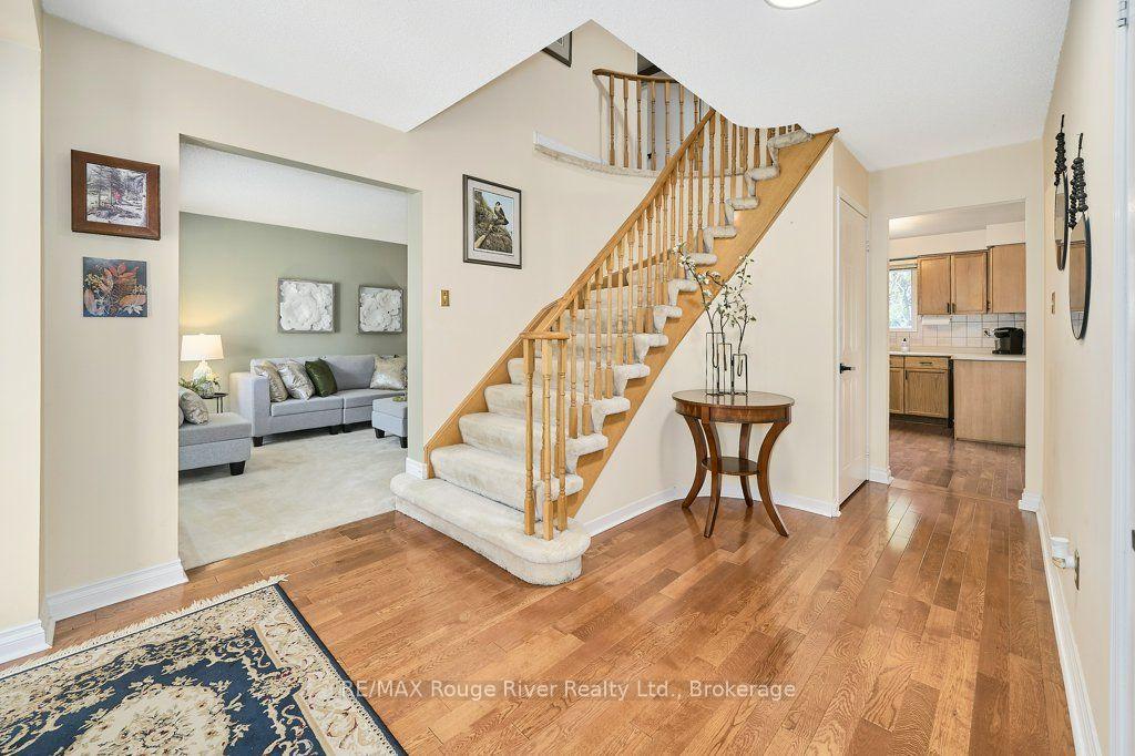 Photo 8 of 939 Catskill Drive, Oshawa, Northglen — HOMEH