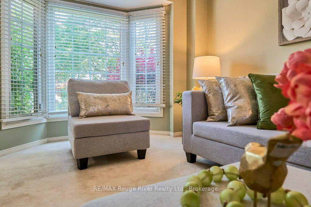 Photo 11 of 939 Catskill Drive, Oshawa, Northglen — HOMEH