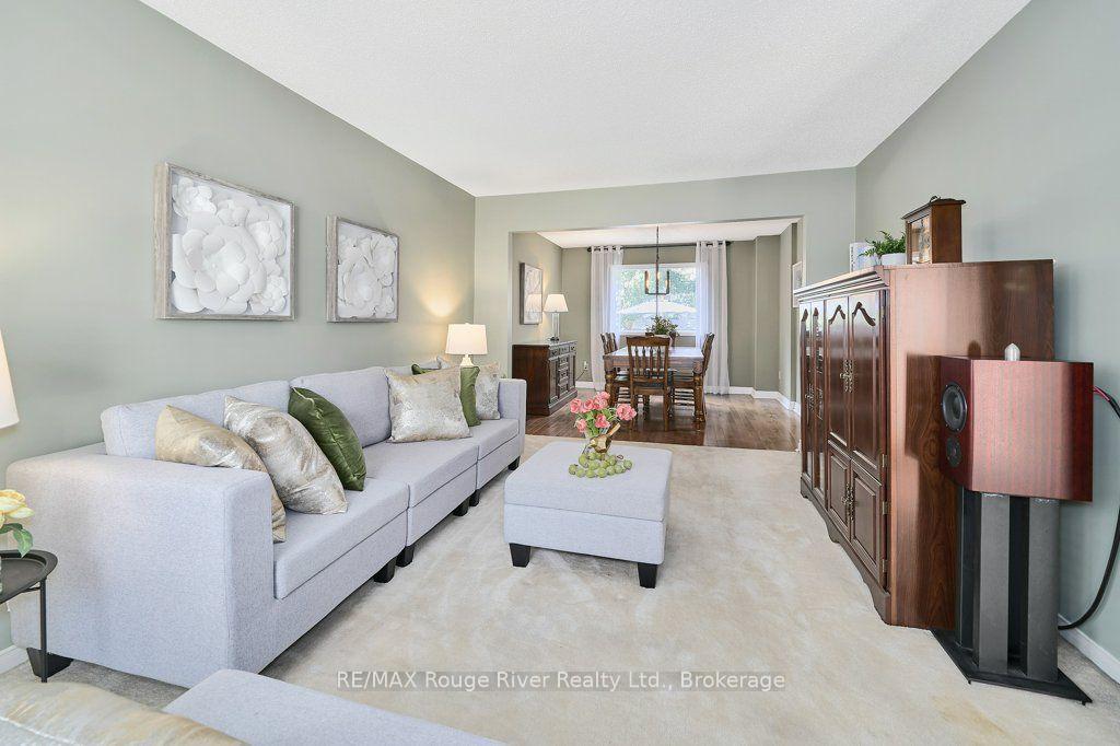 Photo 12 of 939 Catskill Drive, Oshawa, Northglen — HOMEH