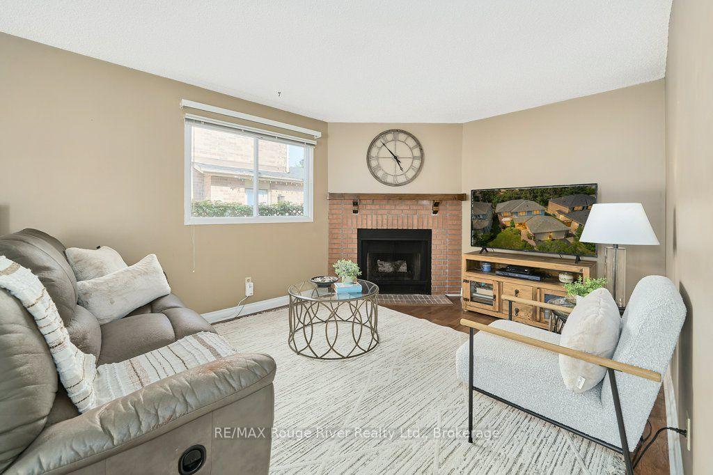 Photo 19 of 939 Catskill Drive, Oshawa, Northglen — HOMEH