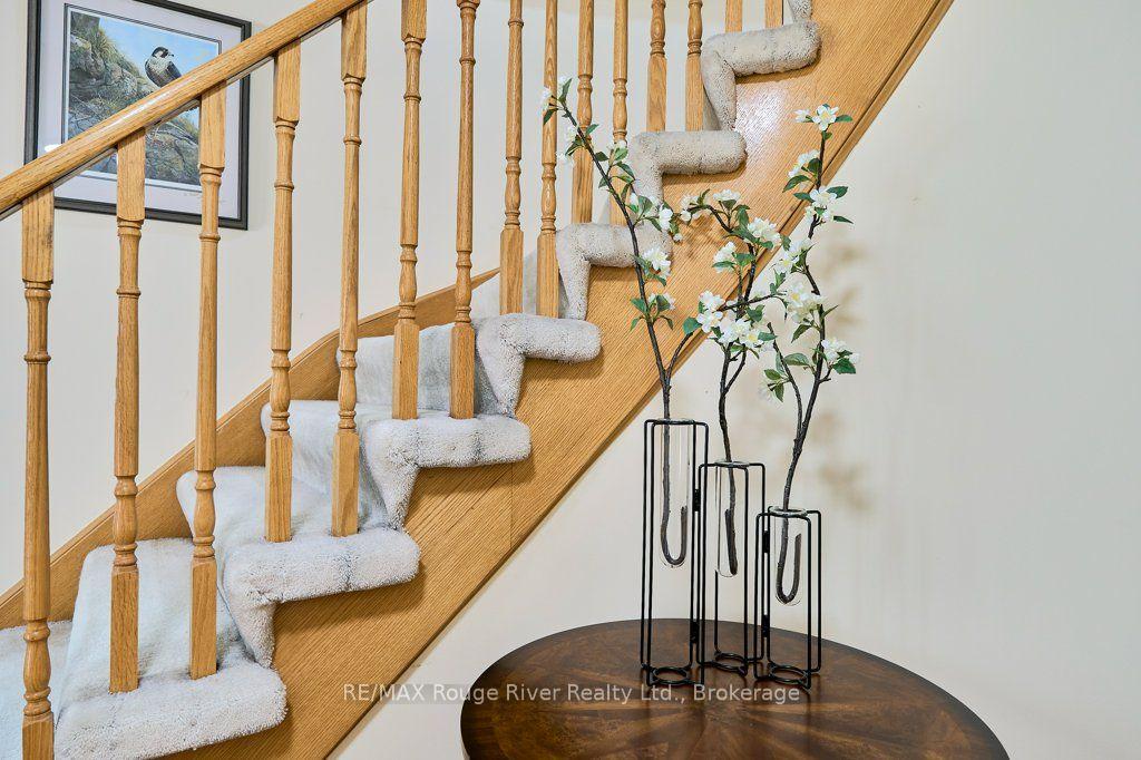 Photo 22 of 939 Catskill Drive, Oshawa, Northglen — HOMEH
