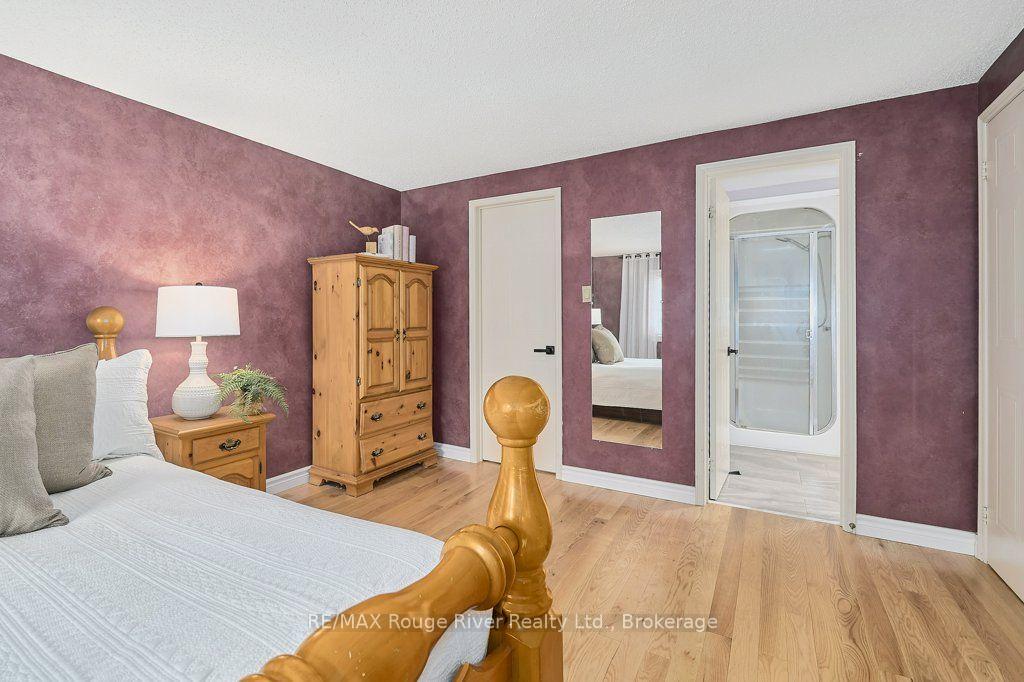 Photo 31 of 939 Catskill Drive, Oshawa, Northglen — HOMEH