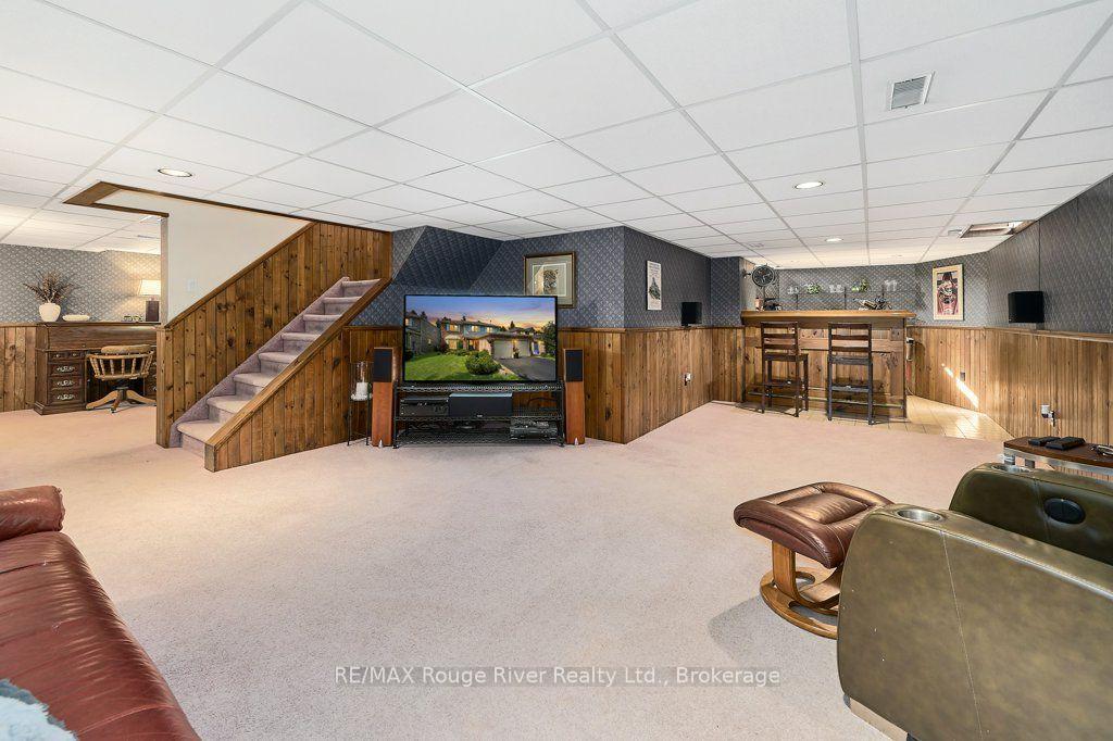 Photo 34 of 939 Catskill Drive, Oshawa, Northglen — HOMEH