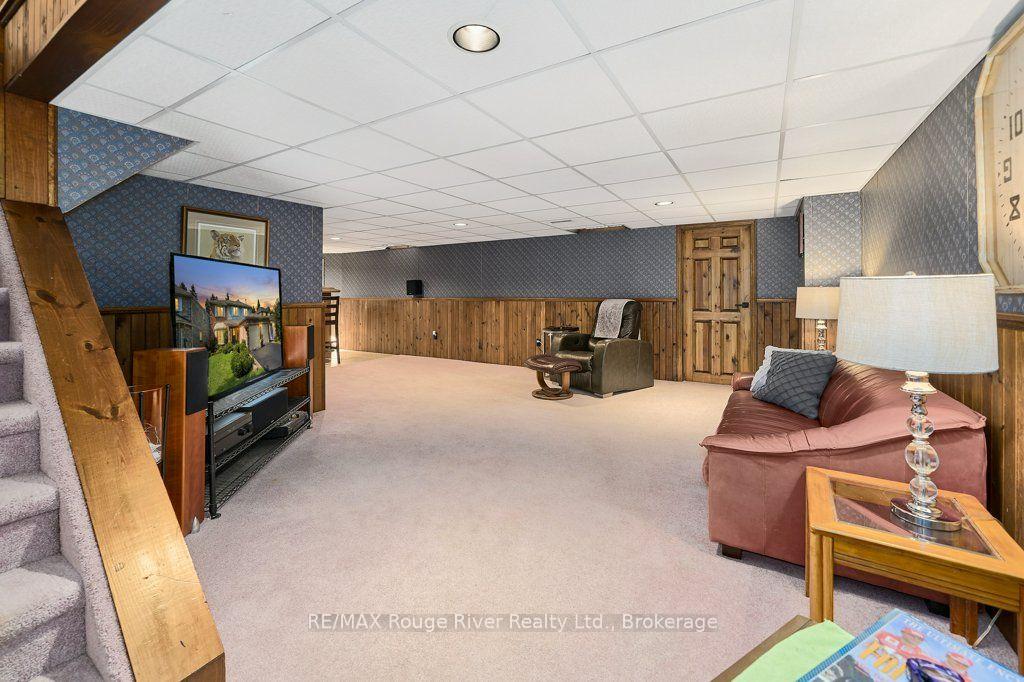 Photo 35 of 939 Catskill Drive, Oshawa, Northglen — HOMEH