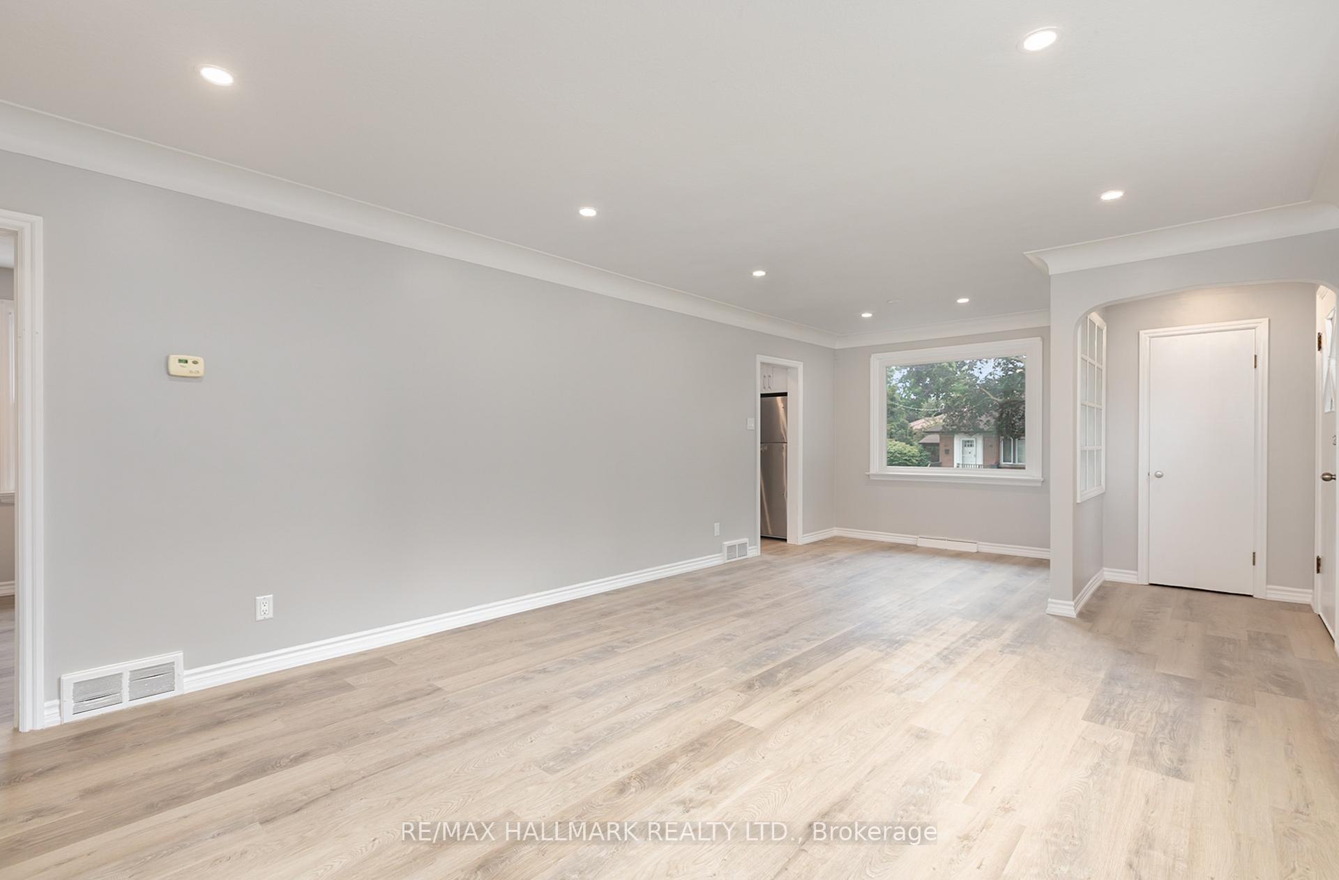 Photo 5 of Unit Upper, 201 High Street, Whitby, Downtown Whitby — HOMEH