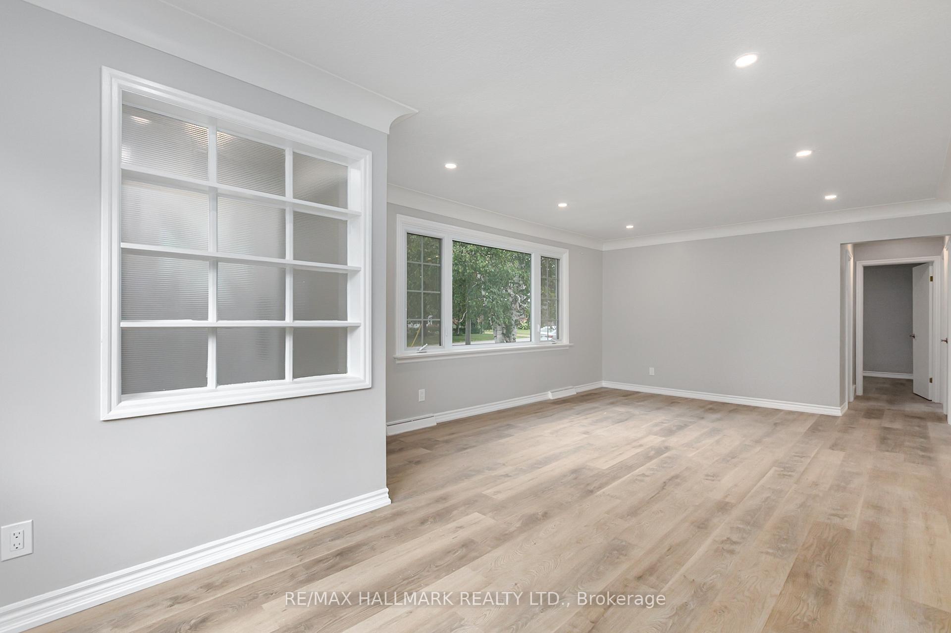 Photo 6 of Unit Upper, 201 High Street, Whitby, Downtown Whitby — HOMEH
