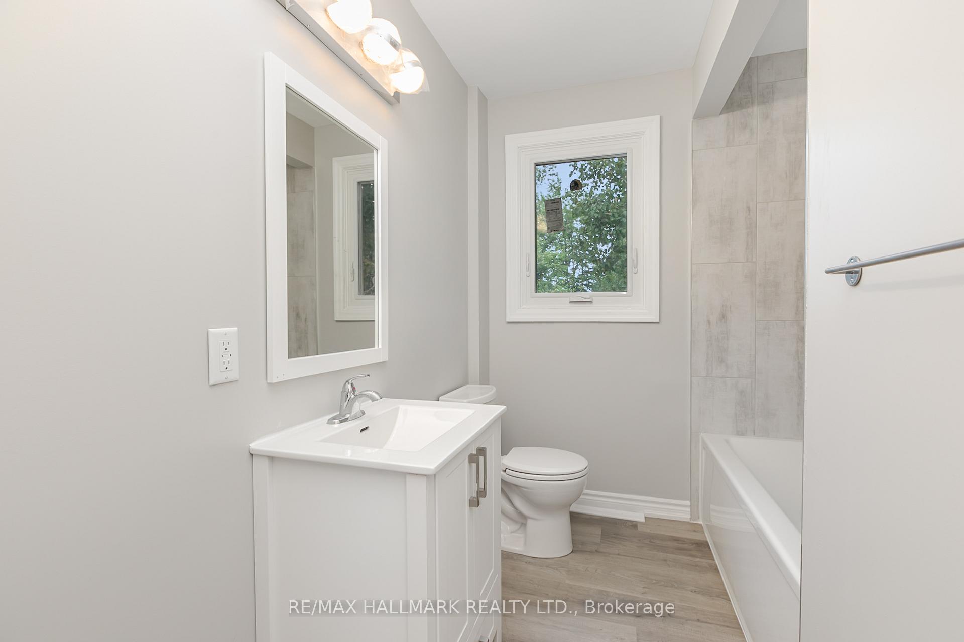 Photo 11 of Unit Upper, 201 High Street, Whitby, Downtown Whitby — HOMEH
