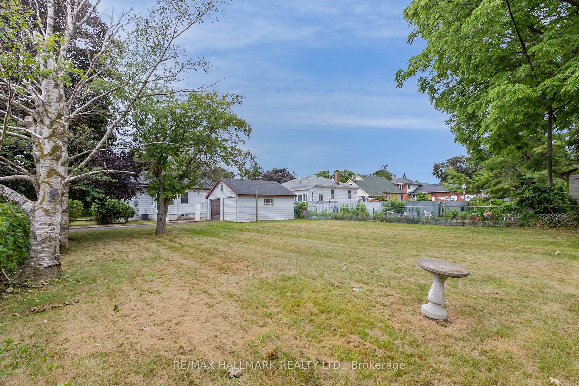 Photo 16 of Unit Upper, 201 High Street, Whitby, Downtown Whitby — HOMEH